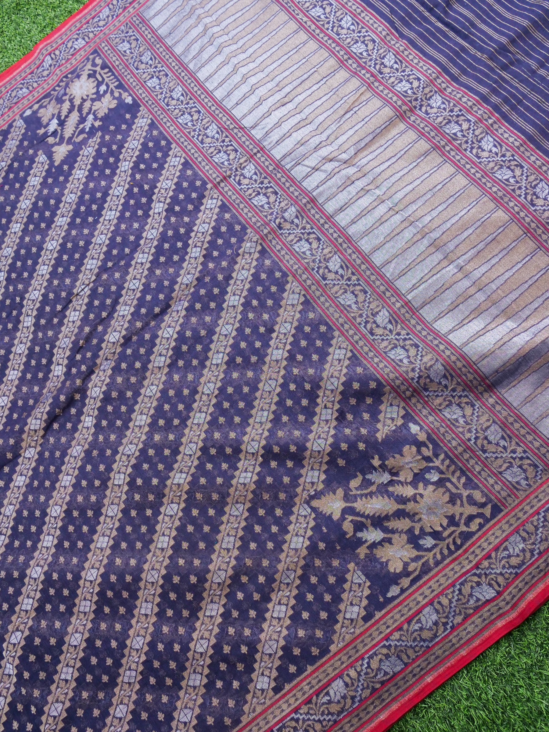 Banarasi Cotton Handloom Jamdani Ektara Saree - Khinkhwab