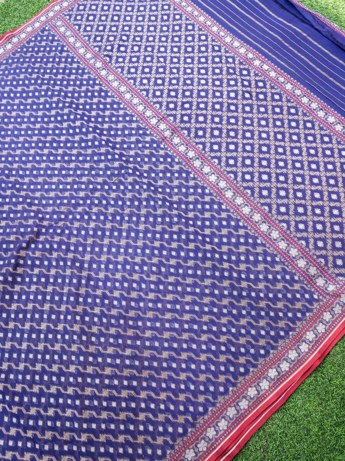 Banarasi Cotton Handloom Jamdani Ektara Saree - Khinkhwab