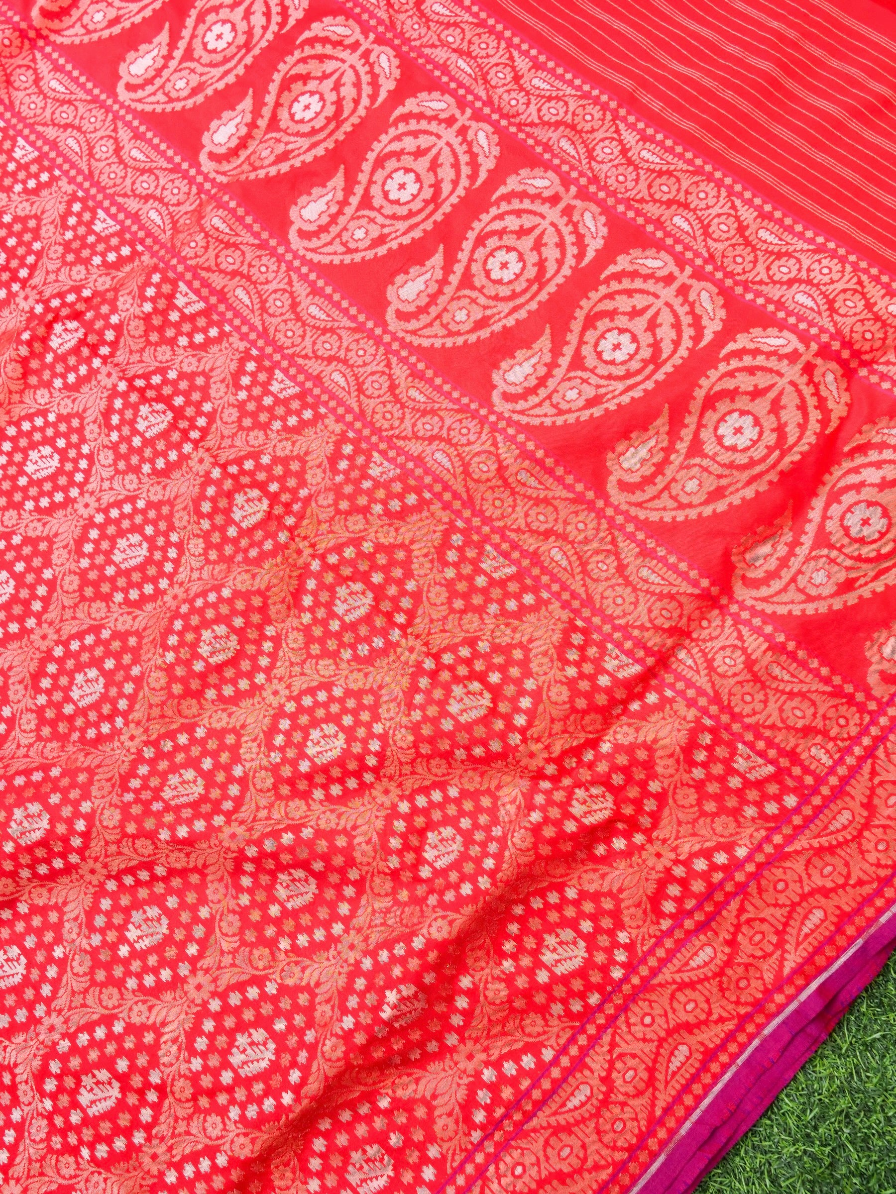 Banarasi Cotton Handloom Jamdani Ektara Saree - Khinkhwab