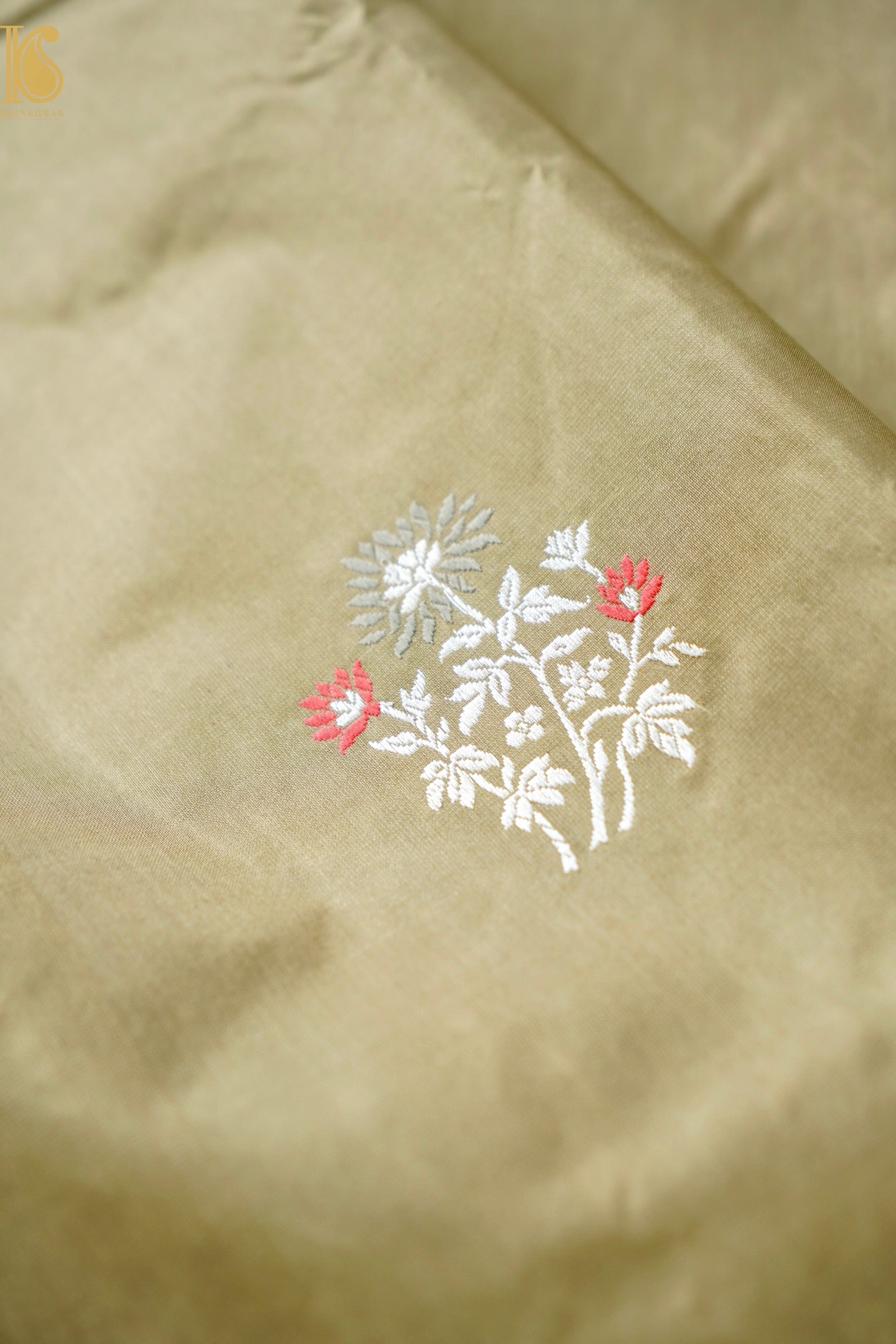 Handloom Banarasi Pure Katan Silk Kadwa Saree