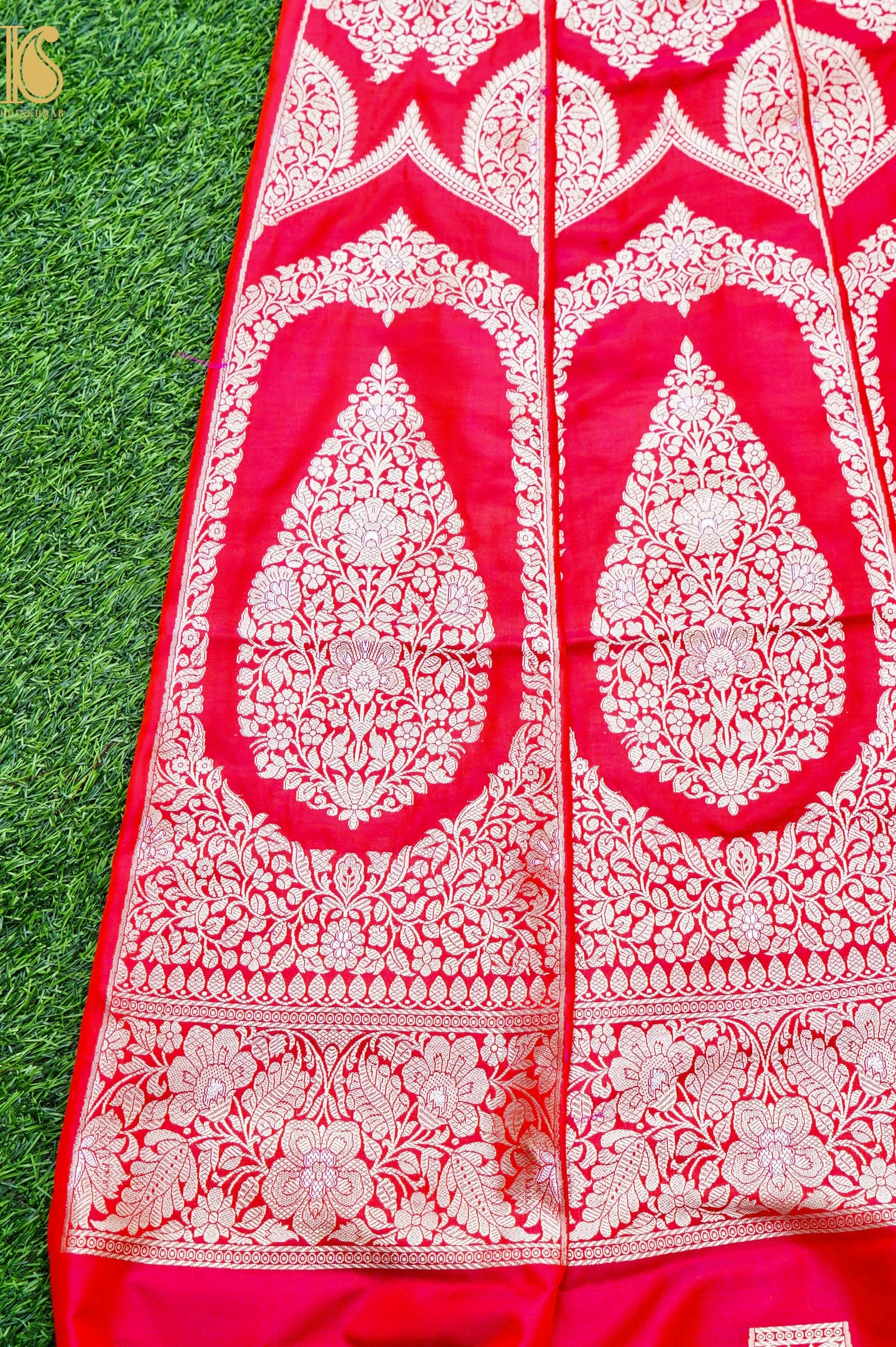 Handloom Banarasi Katan Silk Kalidar Naqshi Lehenga