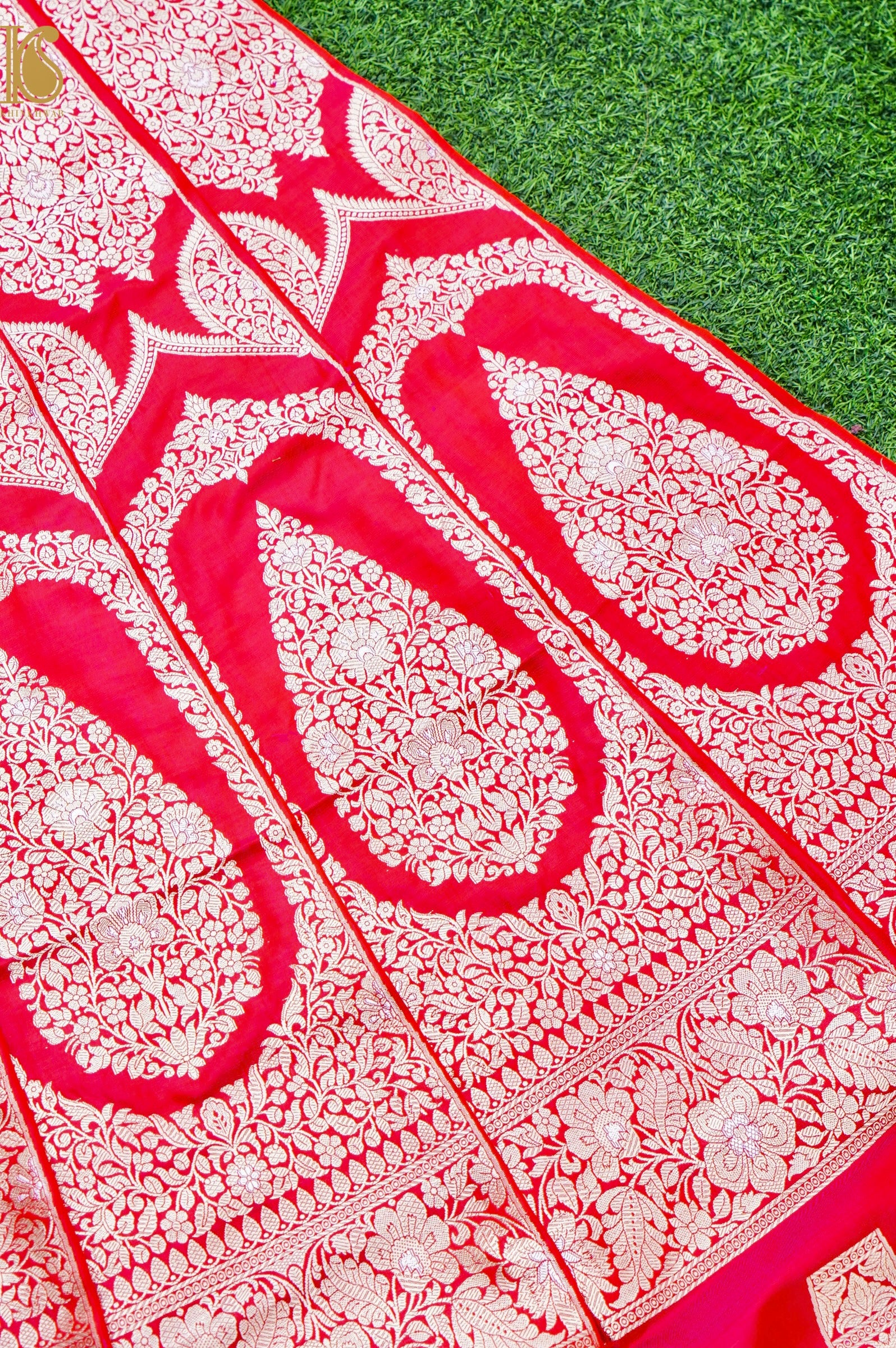 Handloom Banarasi Katan Silk Kalidar Naqshi Lehenga