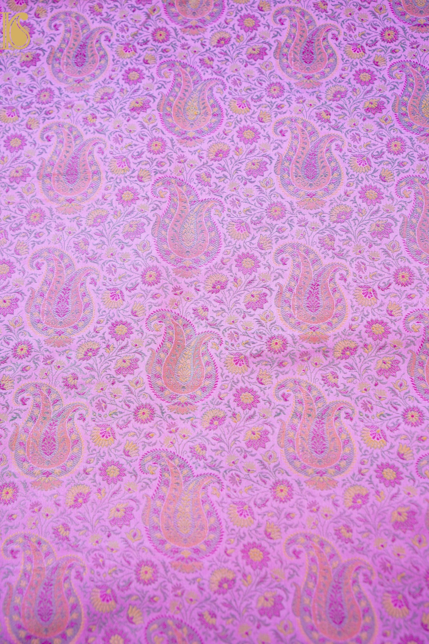 Handloom Banarasi Kalka Ambi Tanchoi Silk Fabric