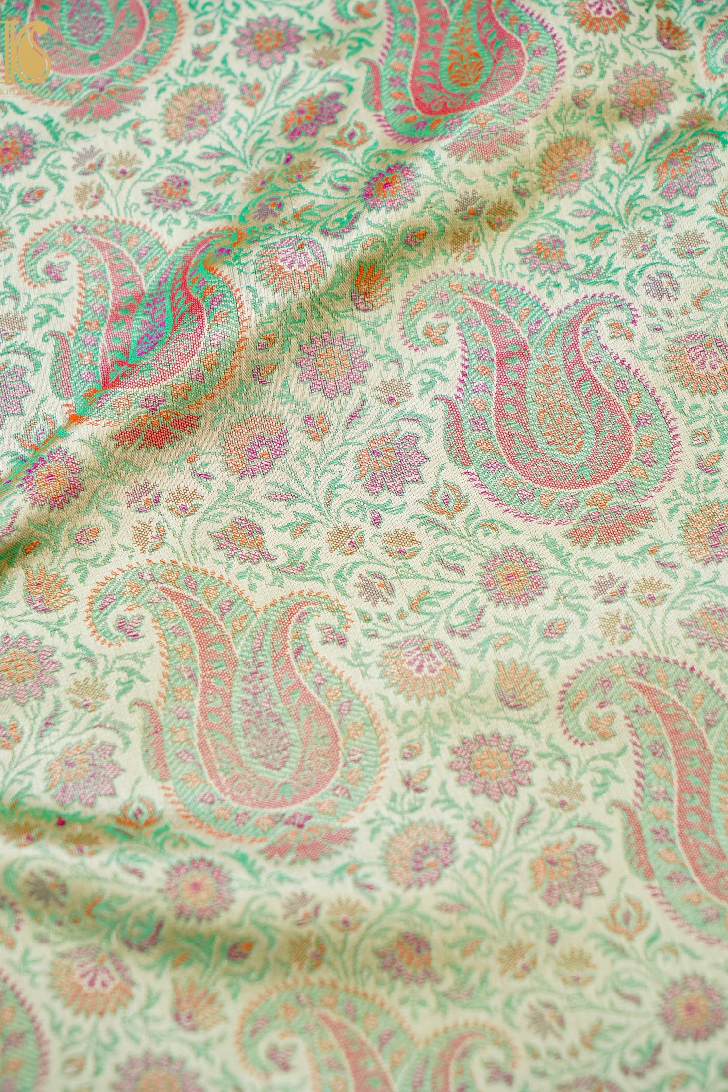Handloom Banarasi Kalka Ambi Tanchoi Silk Fabric