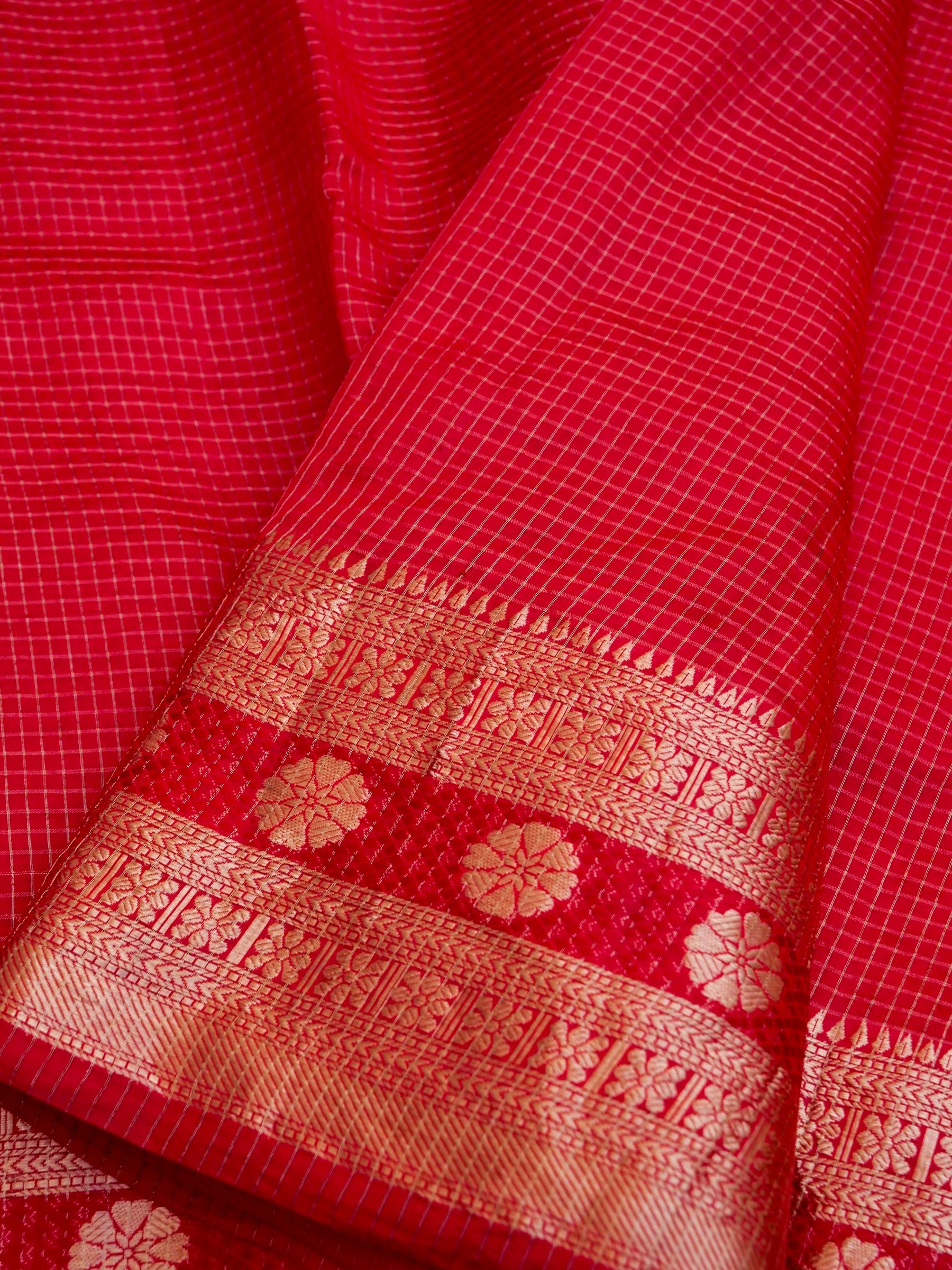 Handloom Dupion Kora Silk Banarasi Check Saree in Red - Khinkhwab