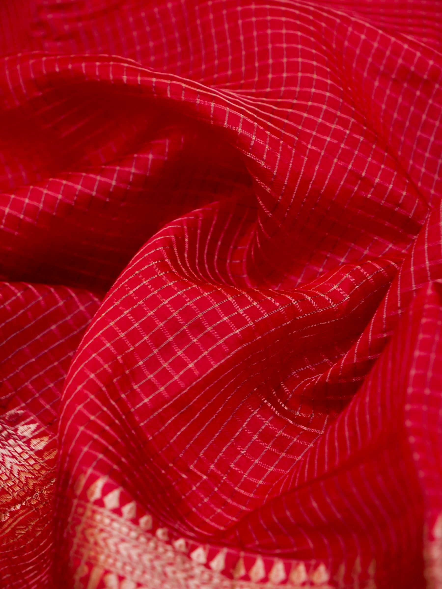 Handloom Dupion Kora Silk Banarasi Check Saree in Red - Khinkhwab