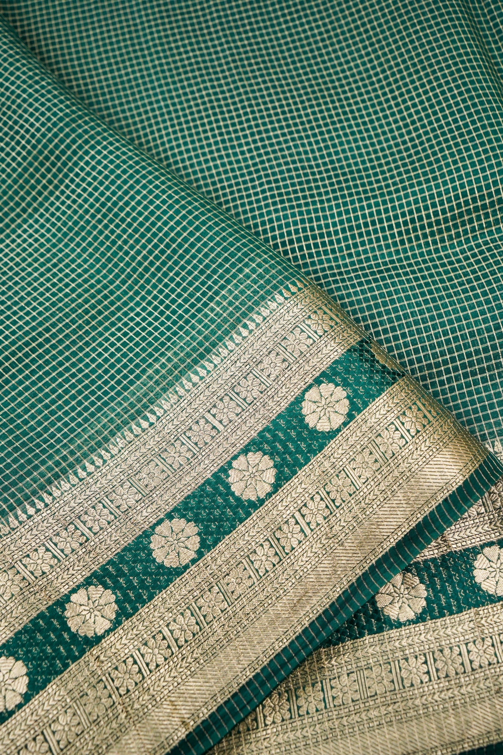 Handloom Dupion Kora Silk Banarasi Check Saree in Green - Khinkhwab