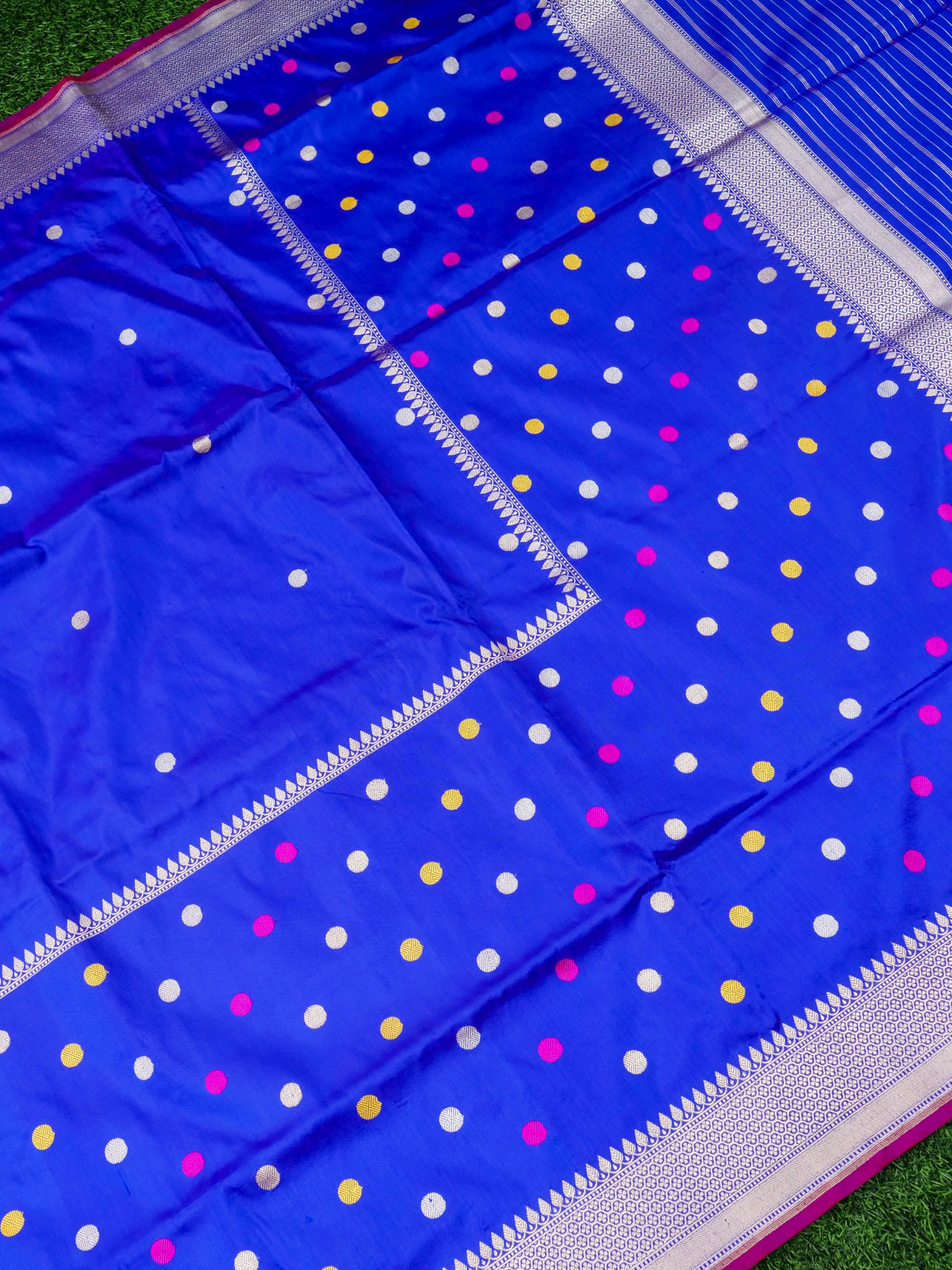 Handwoven Banarasi Katan Silk Polka Dot Booti Saree in Royal Blue