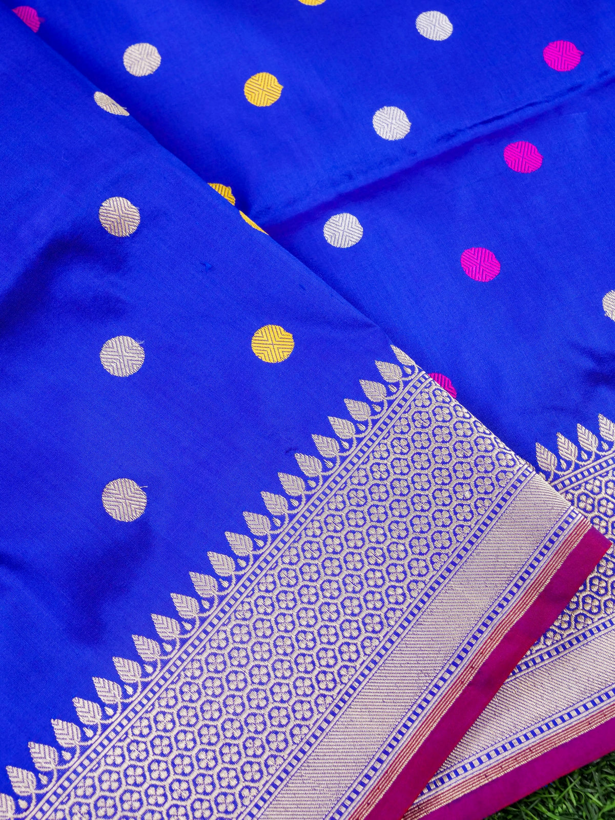 Handwoven Banarasi Katan Silk Polka Dot Booti Saree in Royal Blue
