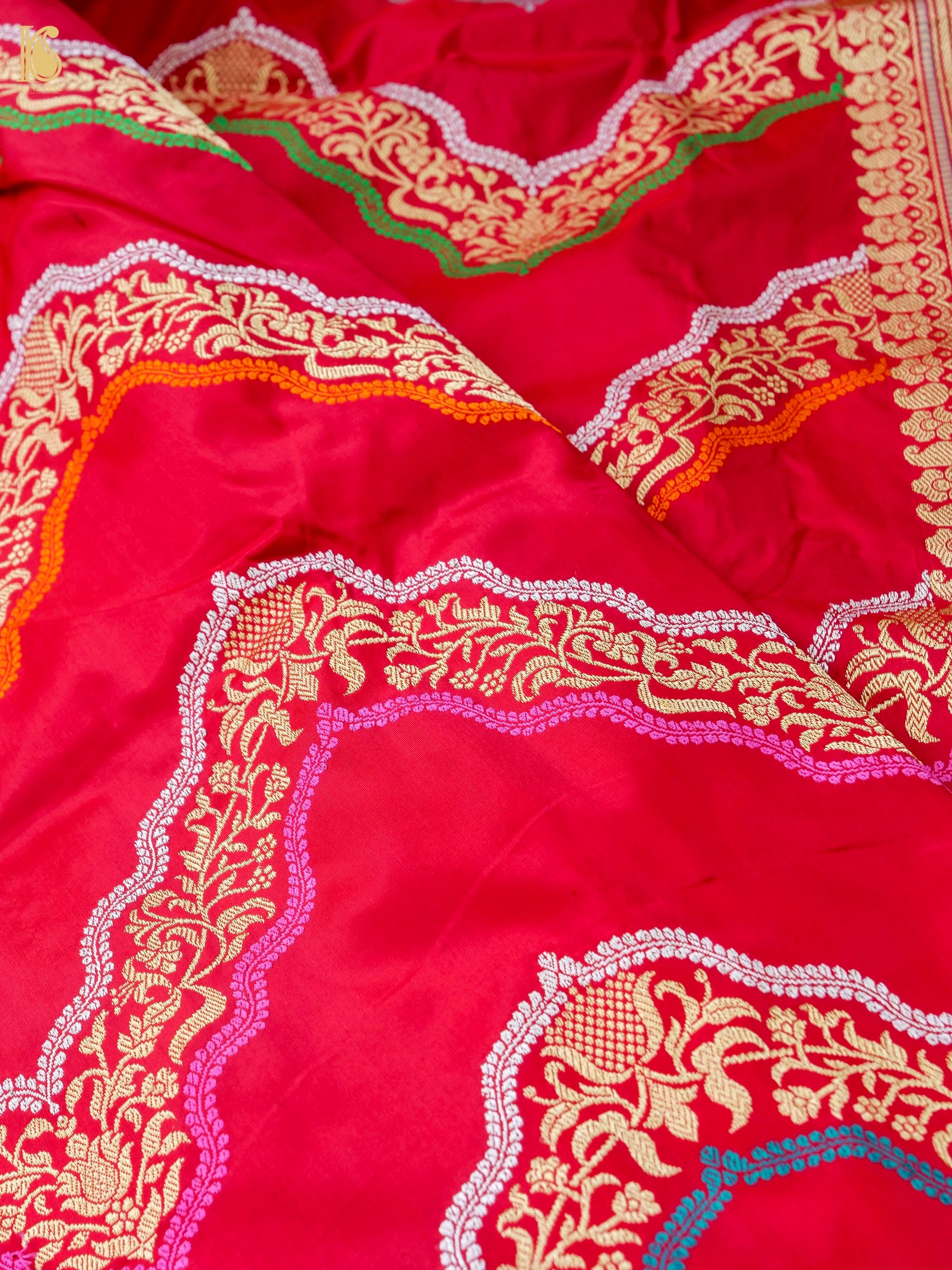 Handwoven Banarasi Silk Kadwa Zig Zag Saree in Red