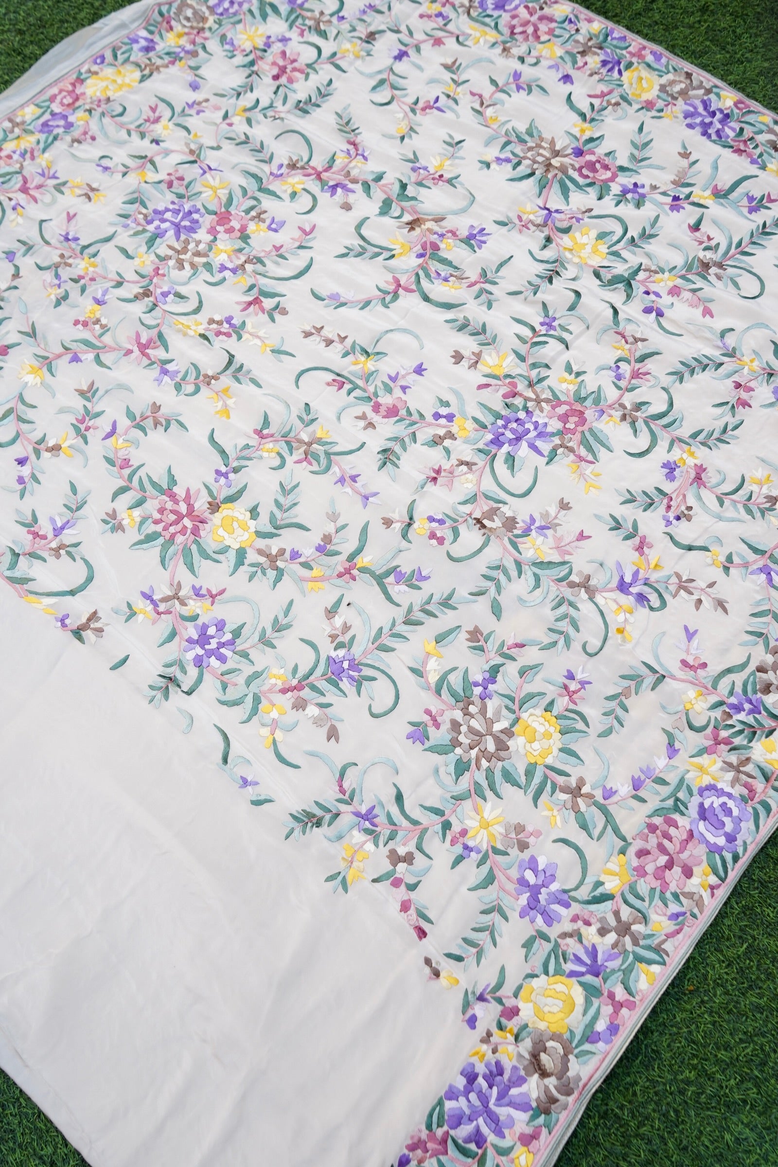 Handcrafted Parsi Gara Pure Crepe Saree in Ivory - Khinkhwab