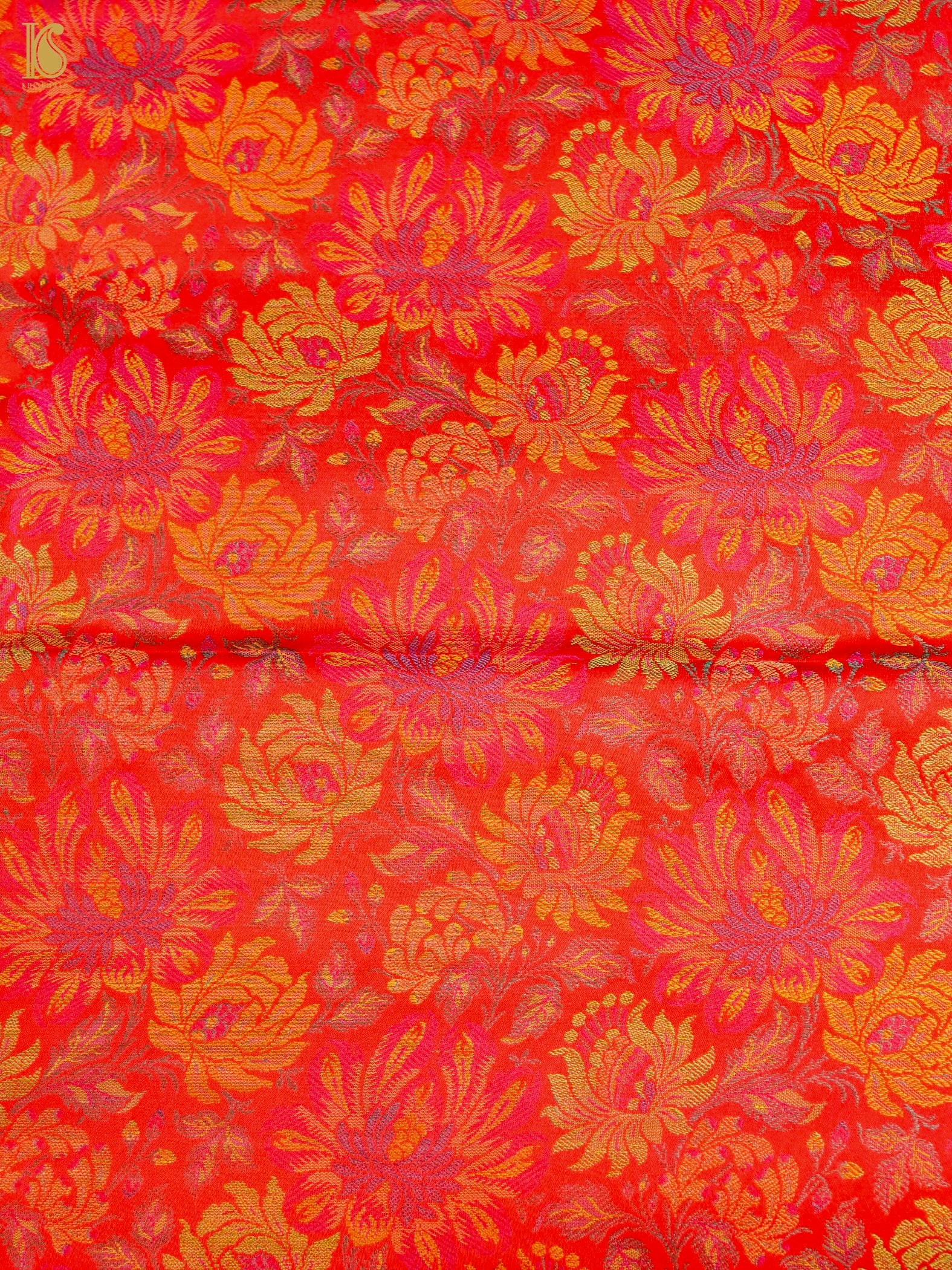 Handloom Banarasi Tanchoi Silk Dahlia Fabric