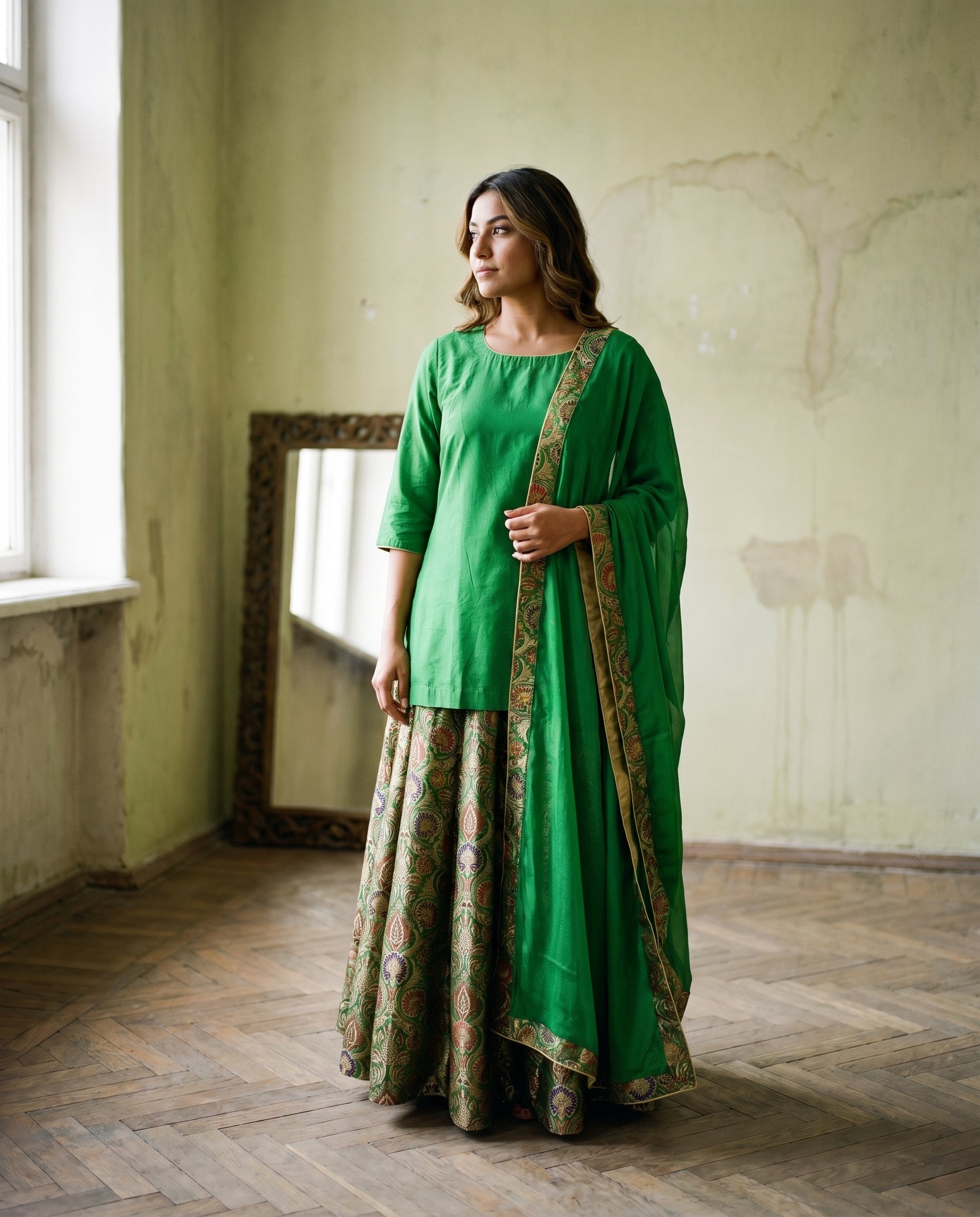 Kinkhab / Kimkhab Aarohi Brocade Banarasi Fabric