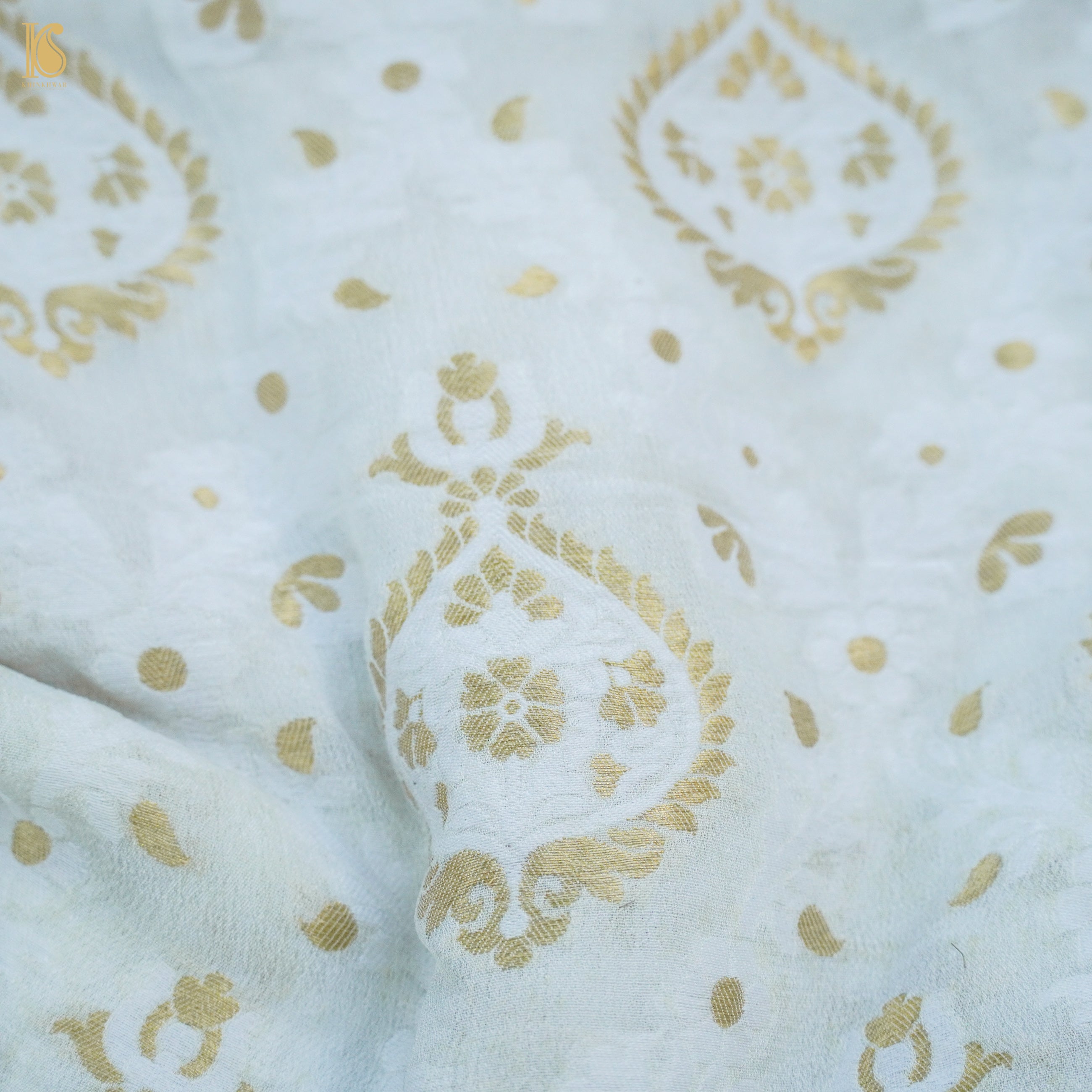 Handwoven White Pure Cotton Silk Banarasi Dyeable Fabric - Khinkhwab