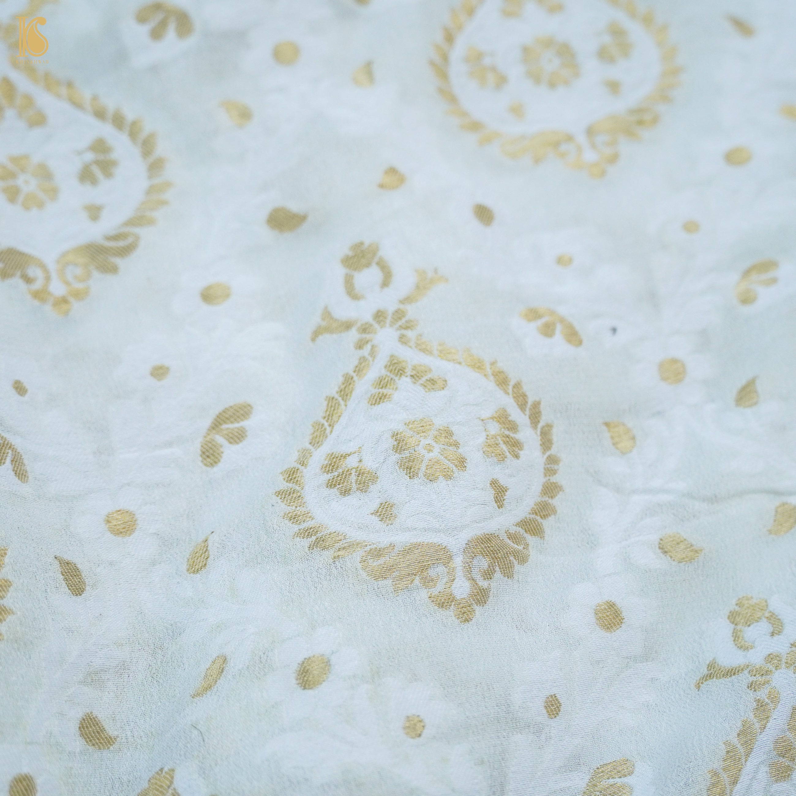 Handwoven White Pure Cotton Silk Banarasi Dyeable Fabric - Khinkhwab