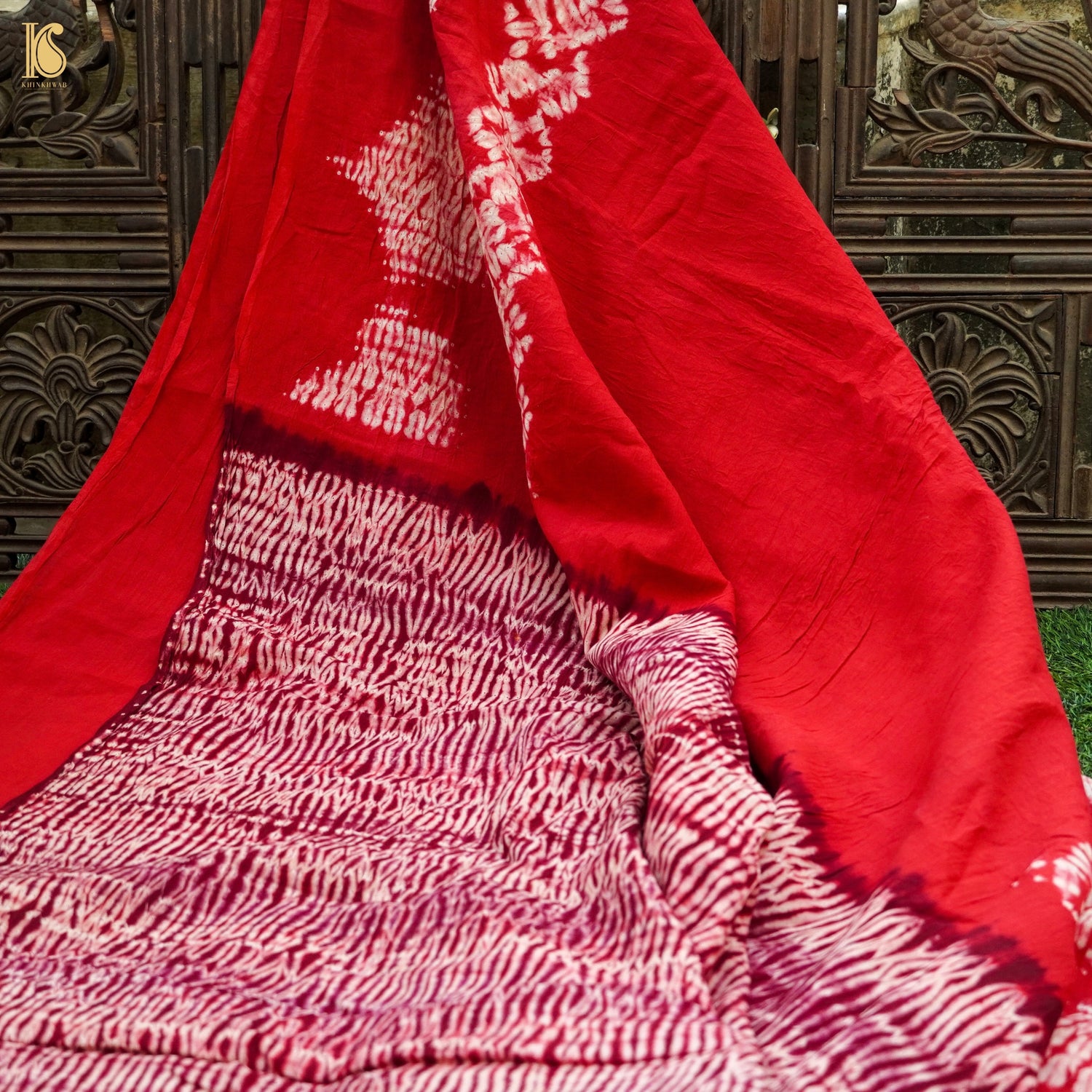 Red Pure Mul Cotton Shibori Saree - Khinkhwab