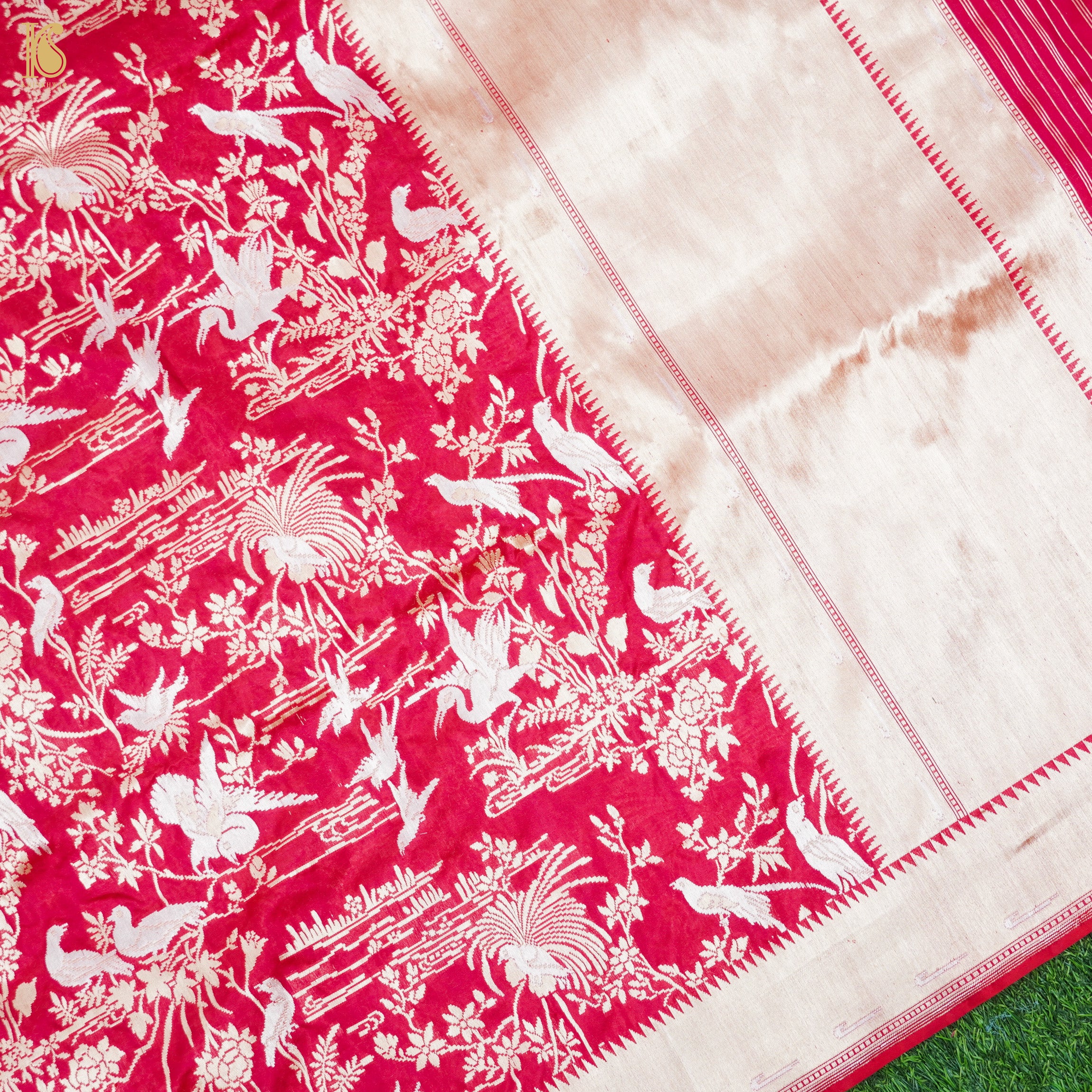 Amaranth Red Pure Katan Silk Handwoven Banarasi Shikargah Dupatta - Khinkhwab
