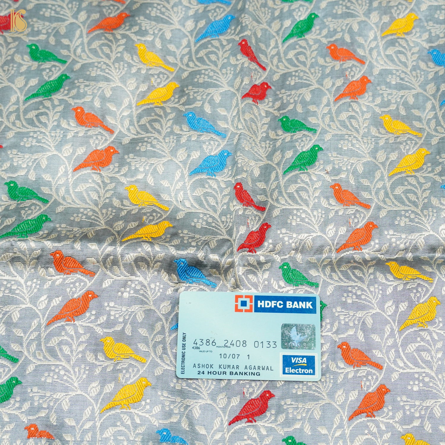 Handwoven Grey Pure Katan Silk Banarasi Birds Fabric - Khinkhwab