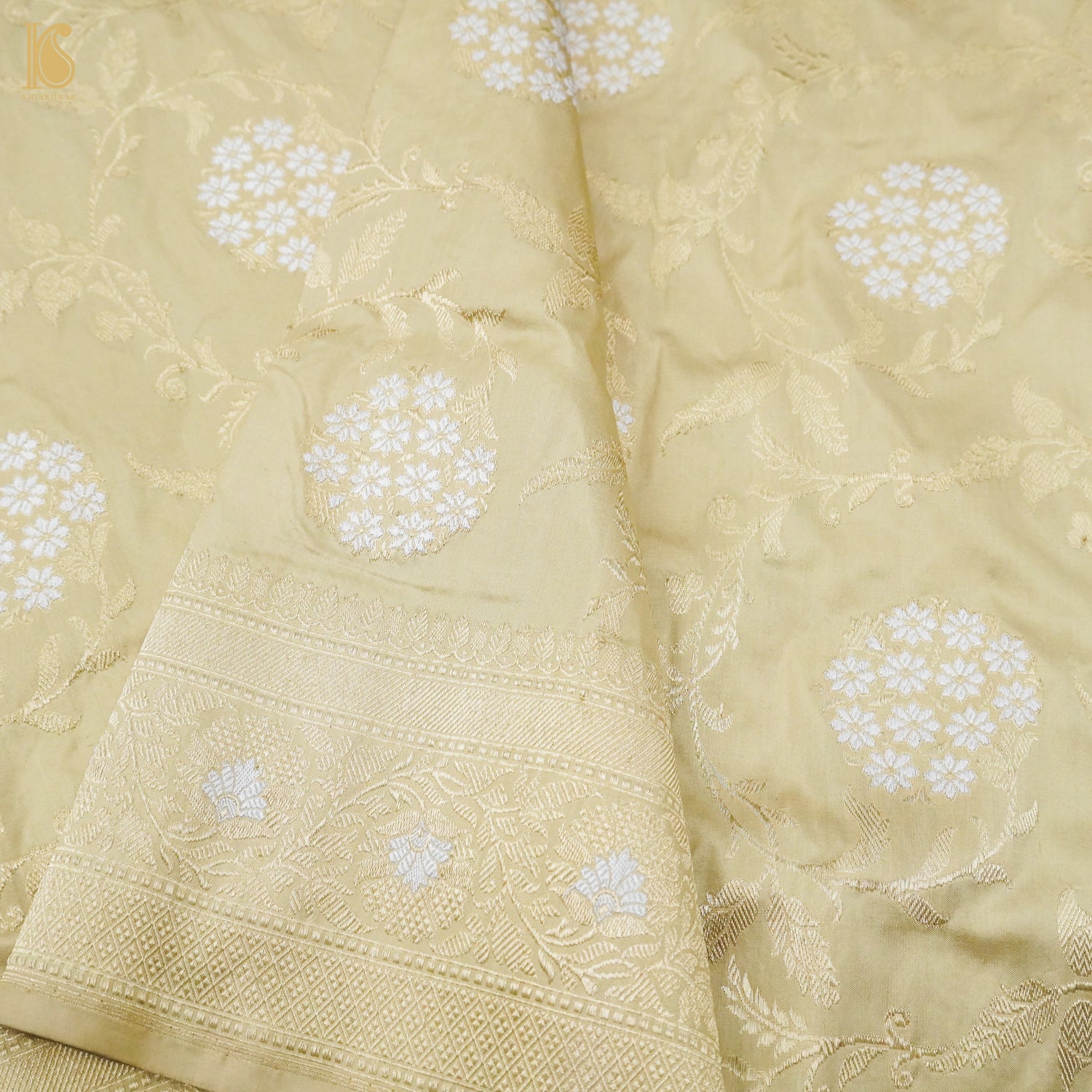 White Pure Katan Silk Handloom Kadwa Banarasi Saree - Khinkhwab
