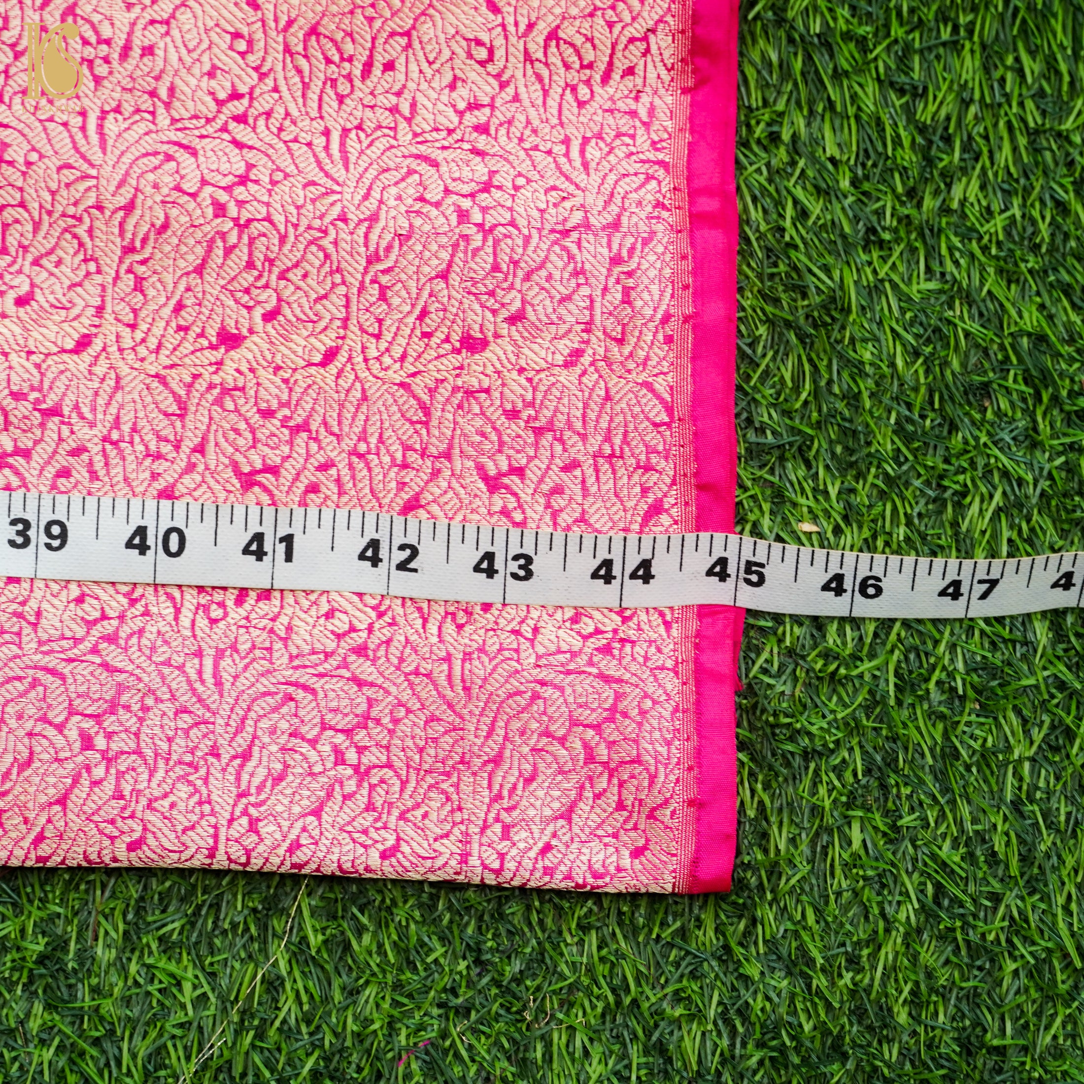 Handloom Razzmatazz Pink Pure Brocade Banarasi Fabric - Khinkhwab
