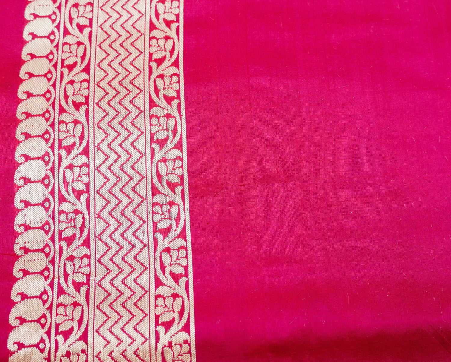 Jazzberry Jam Katan Silk Handloom Banarasi Kadwa Jangla Saree - Khinkhwab