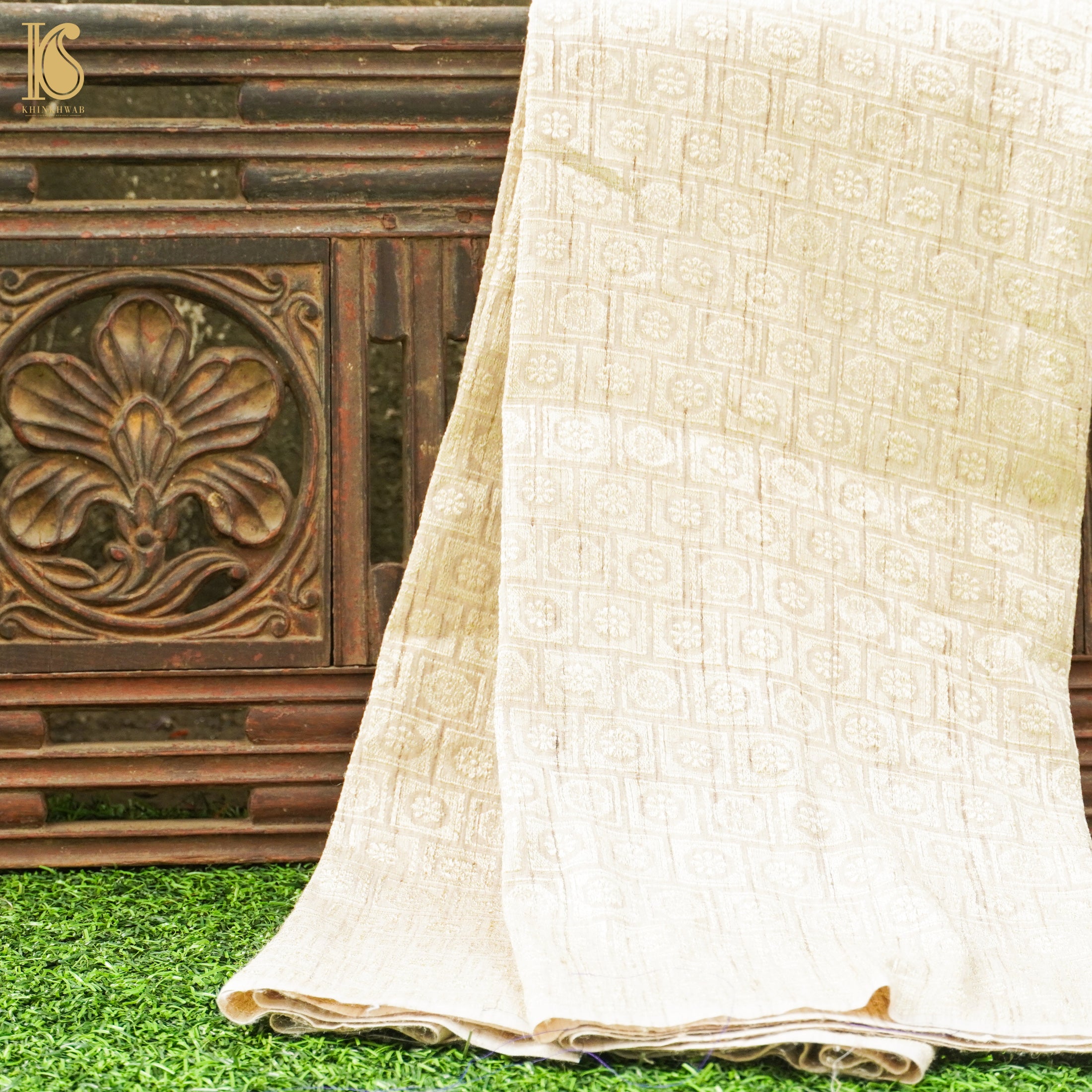 Moonga Silk Handloom Banarasi Fabric - Khinkhwab