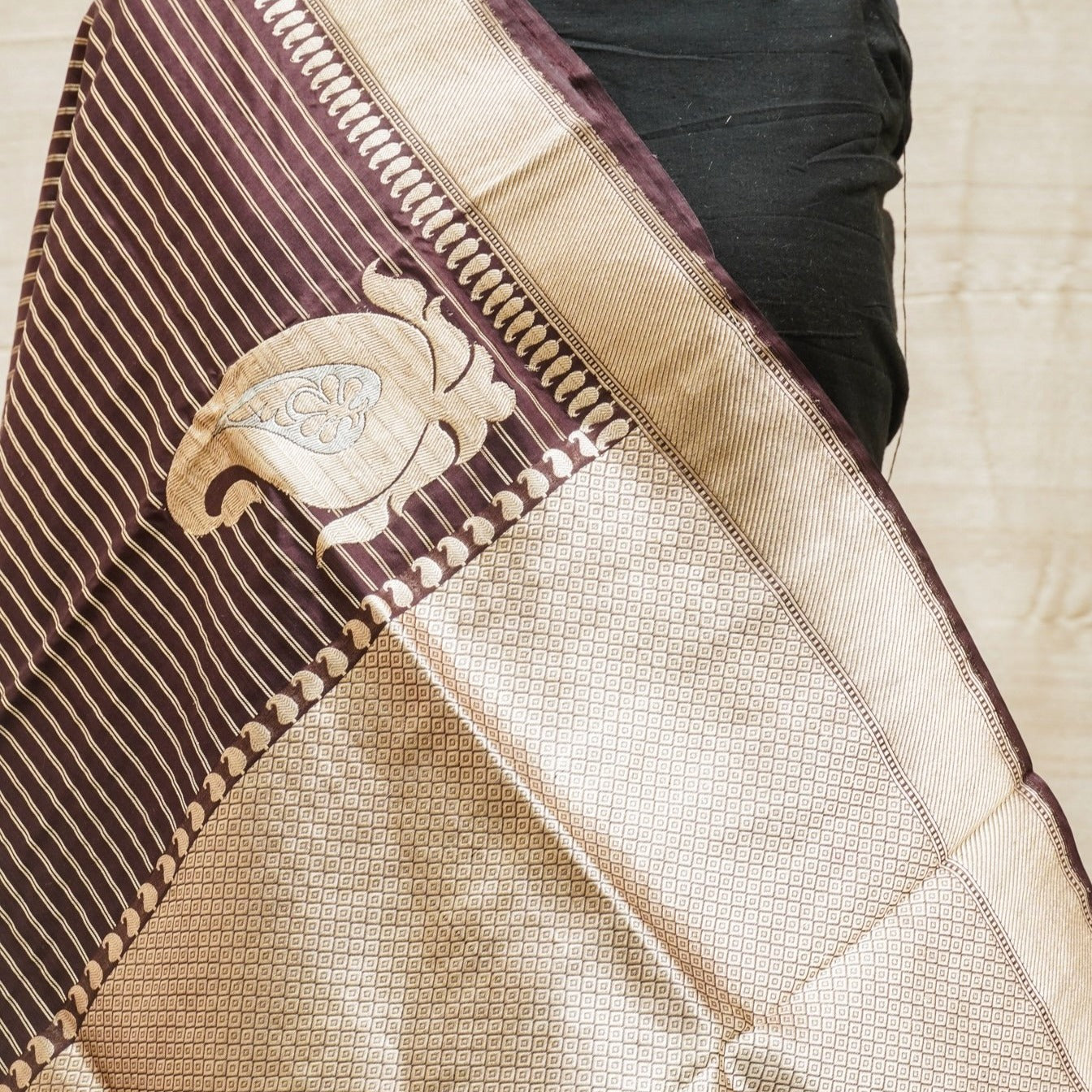 Congo Brown Pure Kora Silk Handloom Banarasi Soft Drape Saree - Khinkhwab