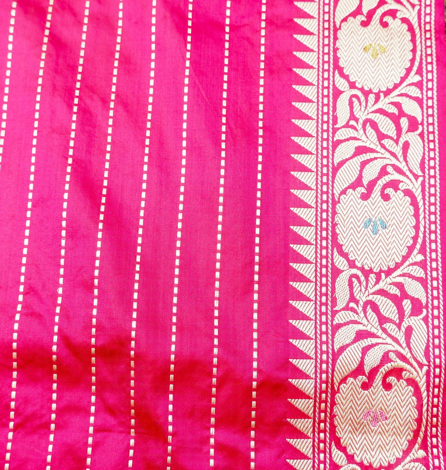 Handwoven Pure Katan Silk Pink Kadwa Jaal Banarasi Saree - Khinkhwab