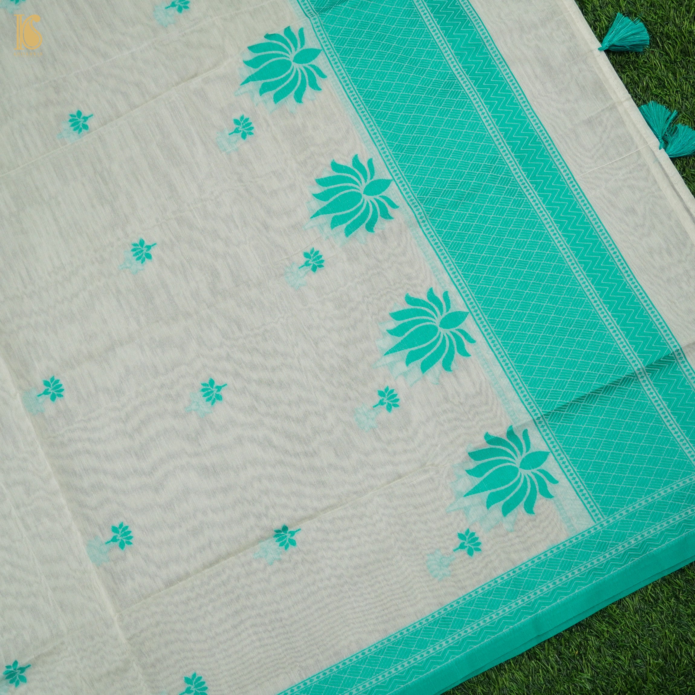 White & Green Pure Cotton Silk Banarasi Suit Set - Khinkhwab