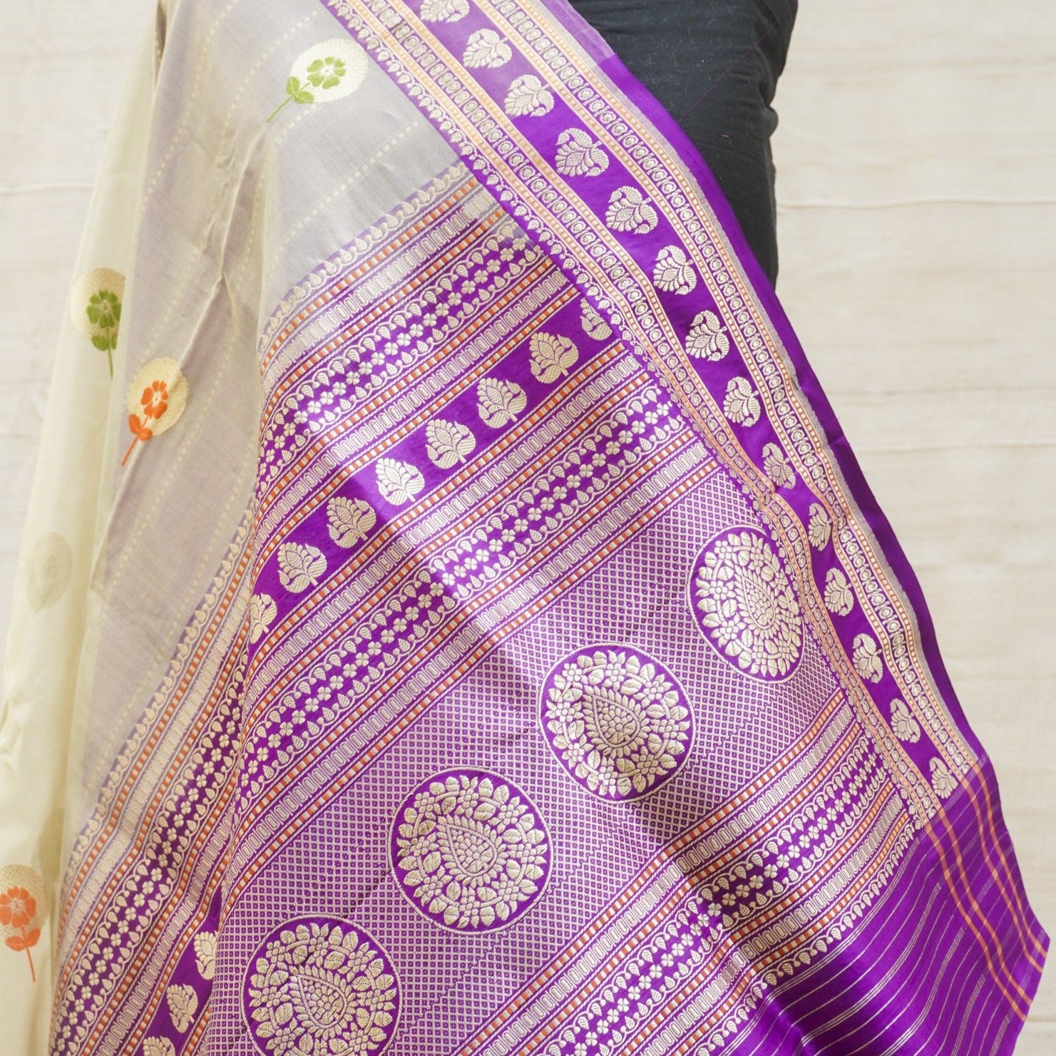 Handloom Banarasi Kora by Tissue Kadwa Green White Saree - Khinkhwab