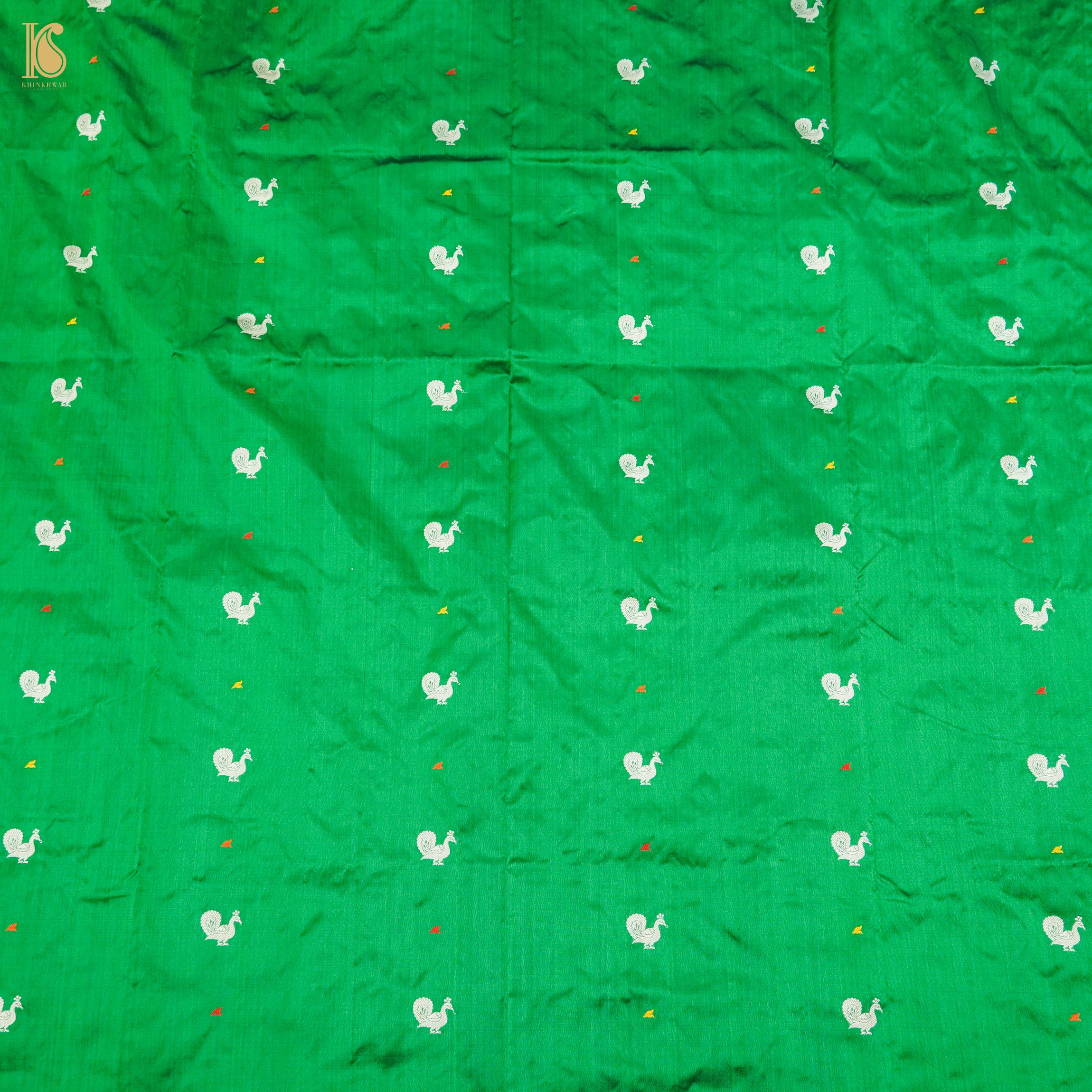 Pigment Green Handwoven Pure Katan Silk Banarasi Peacock Kadwa Fabric - Khinkhwab