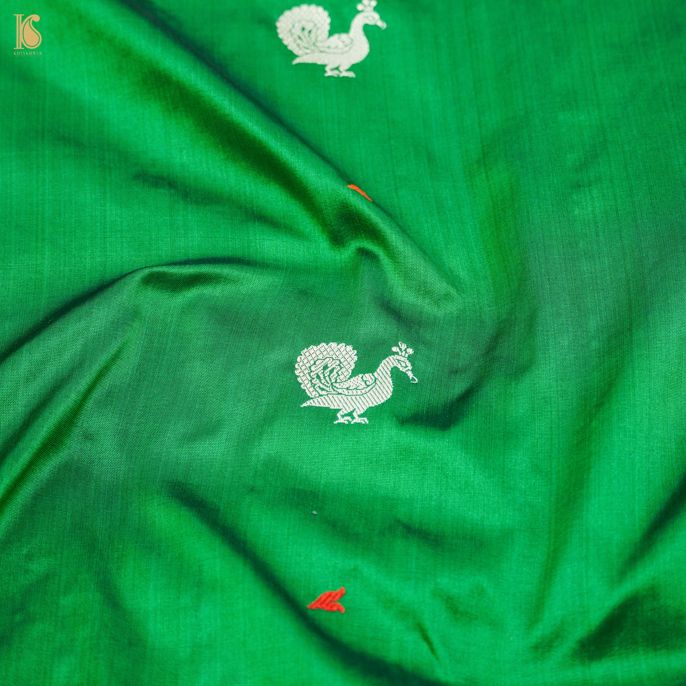 Pigment Green Handwoven Pure Katan Silk Banarasi Peacock Kadwa Fabric - Khinkhwab