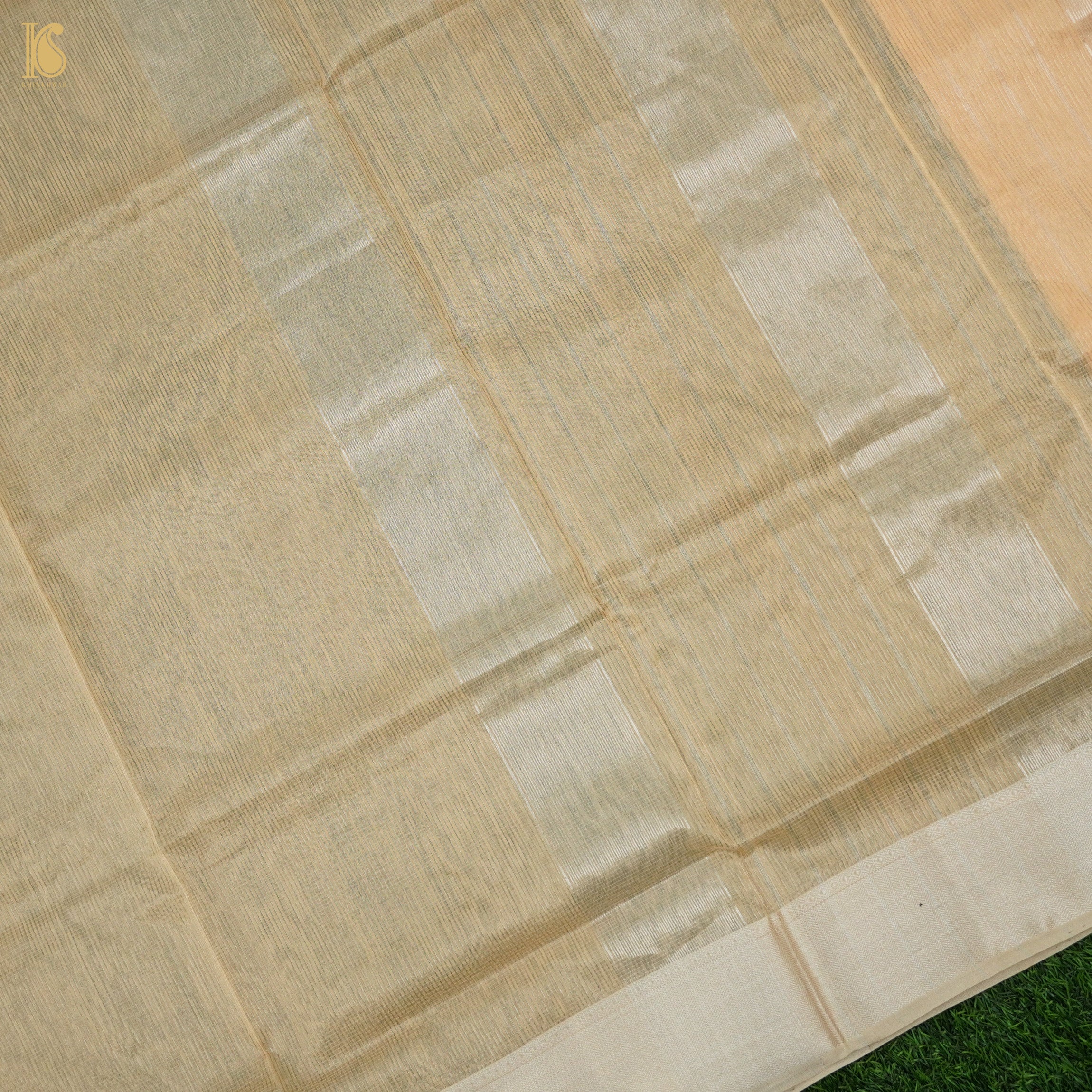 Tan Orange Handwoven Pure Cotton Silk Maheshwari Saree - Khinkhwab