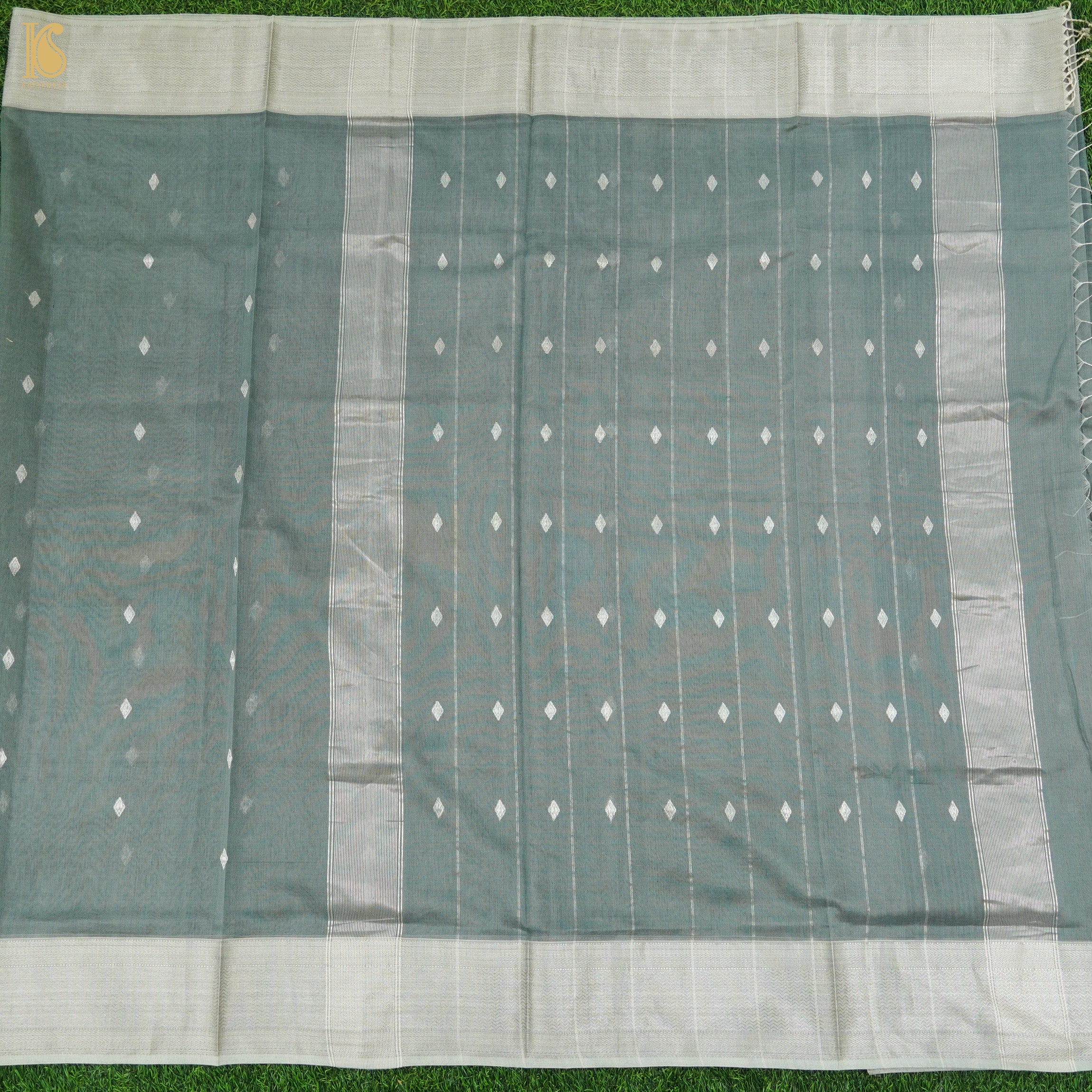 Grey Handwoven Pure Cotton Silk Maheshwari Saree - Khinkhwab