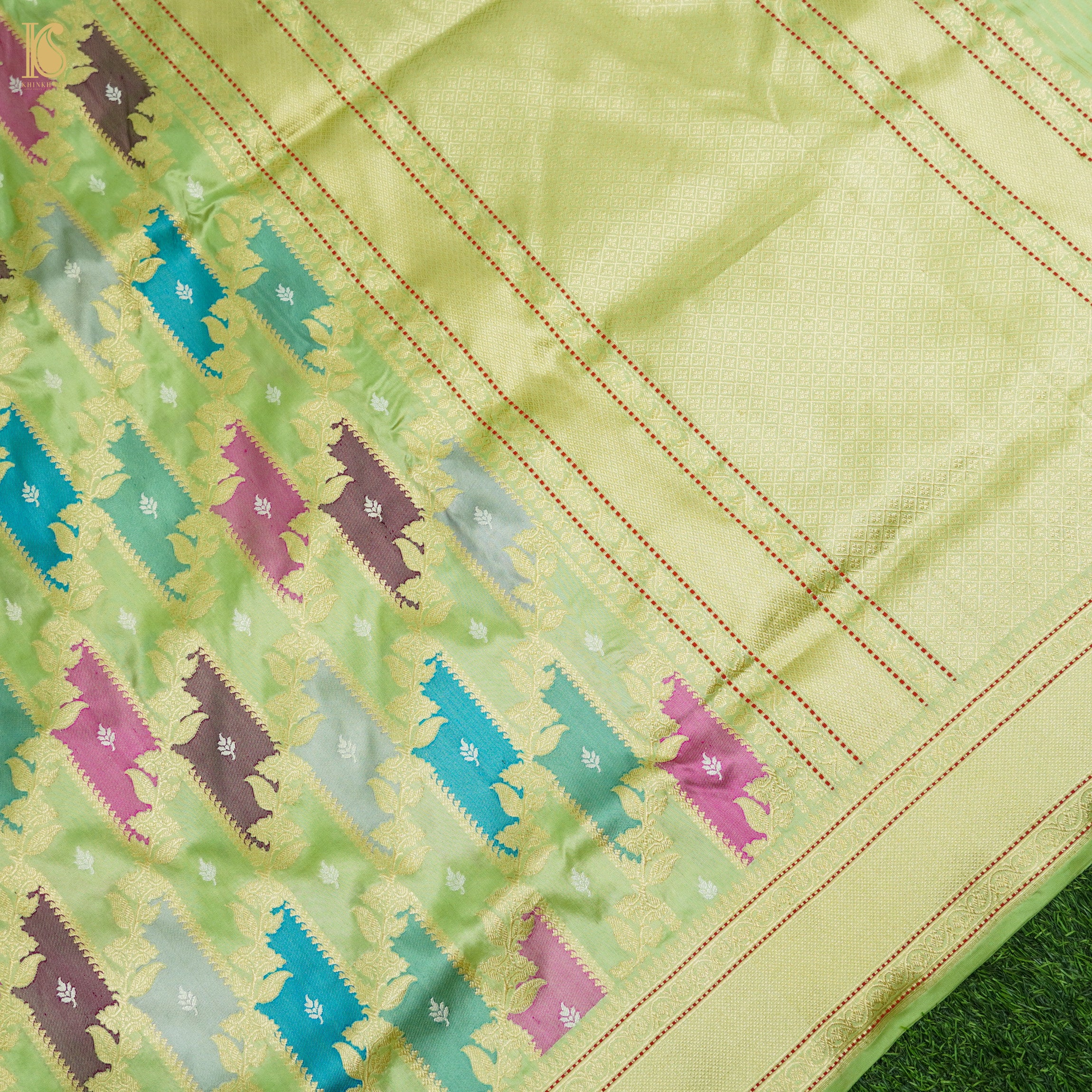 Caper Green Handloom Banarasi Pure Katan Silk Rangkat Kadwa Saree - Khinkhwab