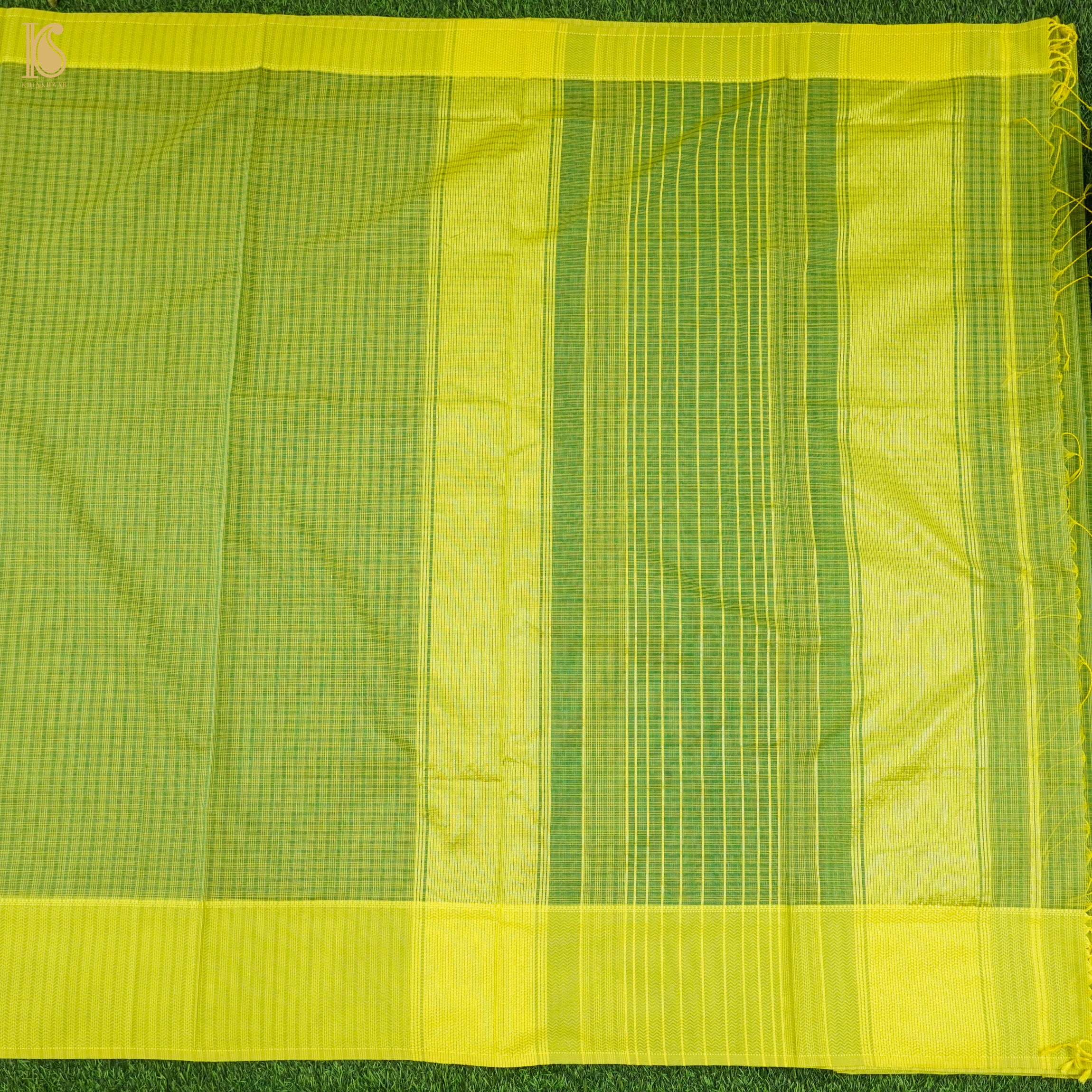 Celery Green Handwoven Pure Cotton Silk Maheshwari Saree - Khinkhwab