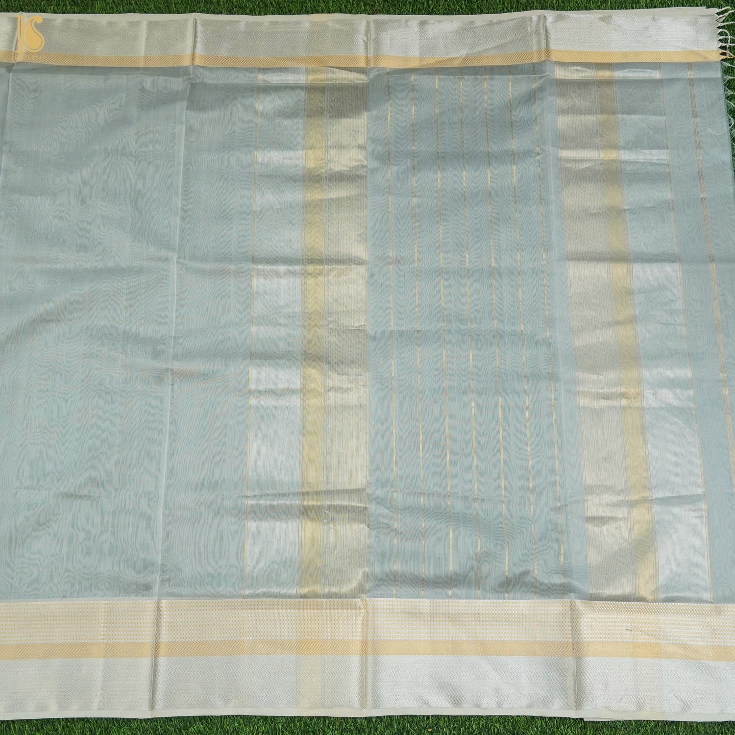 Gull Grey Handwoven Pure Cotton Silk Maheshwari Saree - Khinkhwab