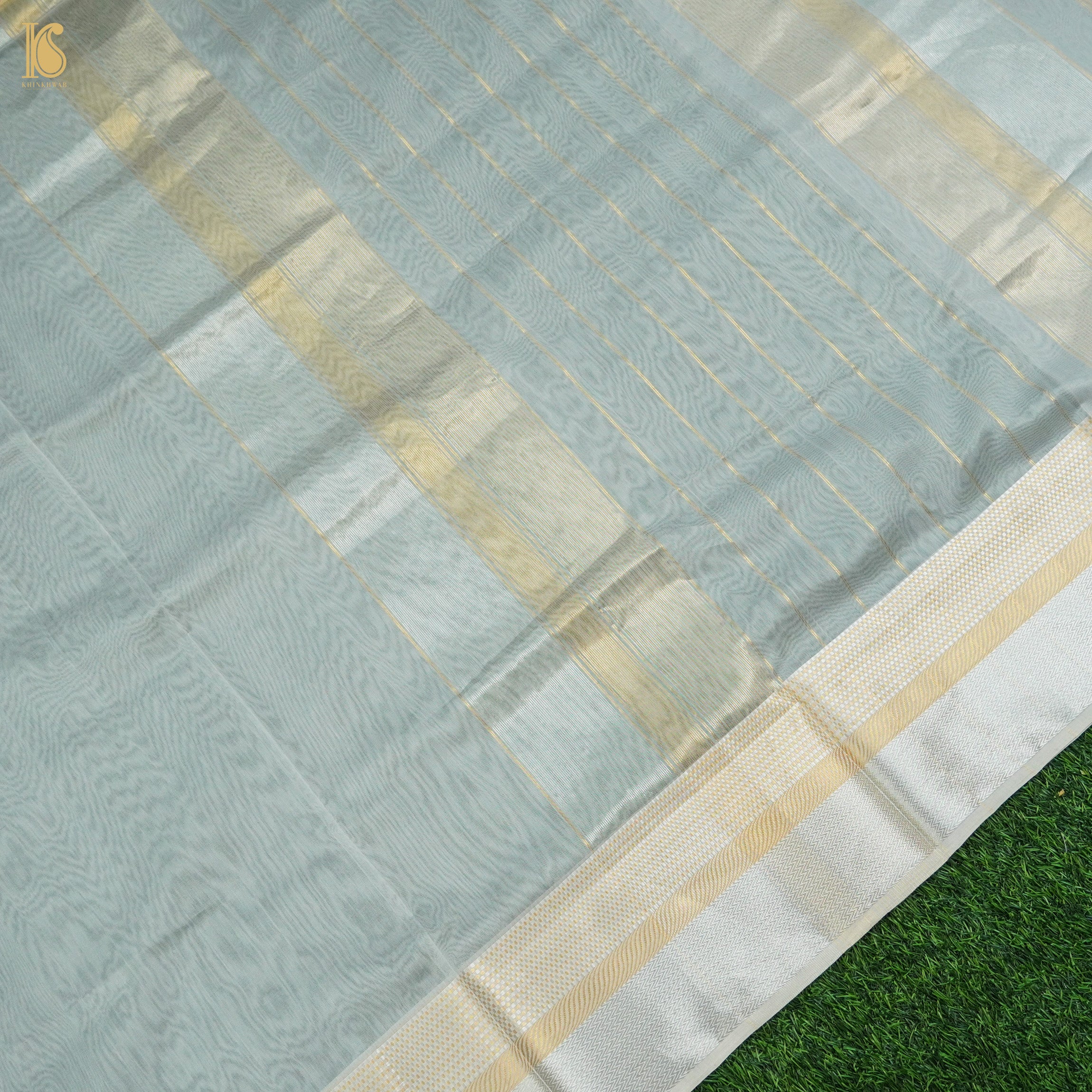 Gull Grey Handwoven Pure Cotton Silk Maheshwari Saree - Khinkhwab