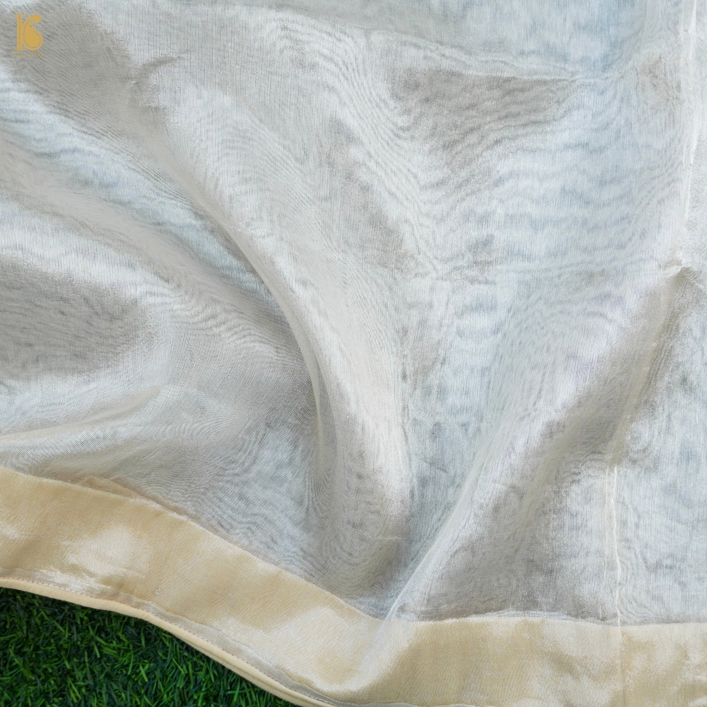Silver Pure Tissue Silk Handwoven Banarasi Saree - Khinkhwab
