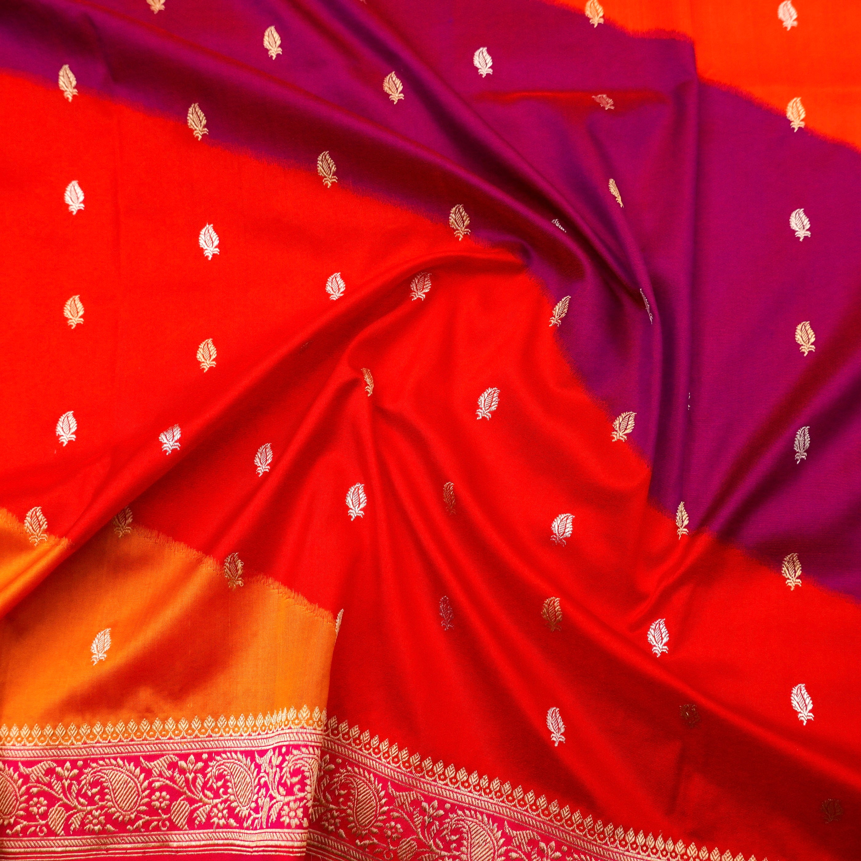 Red Pure Katan Silk Handloom Banarasi Kadwa Rangkat Dupatta - Khinkhwab