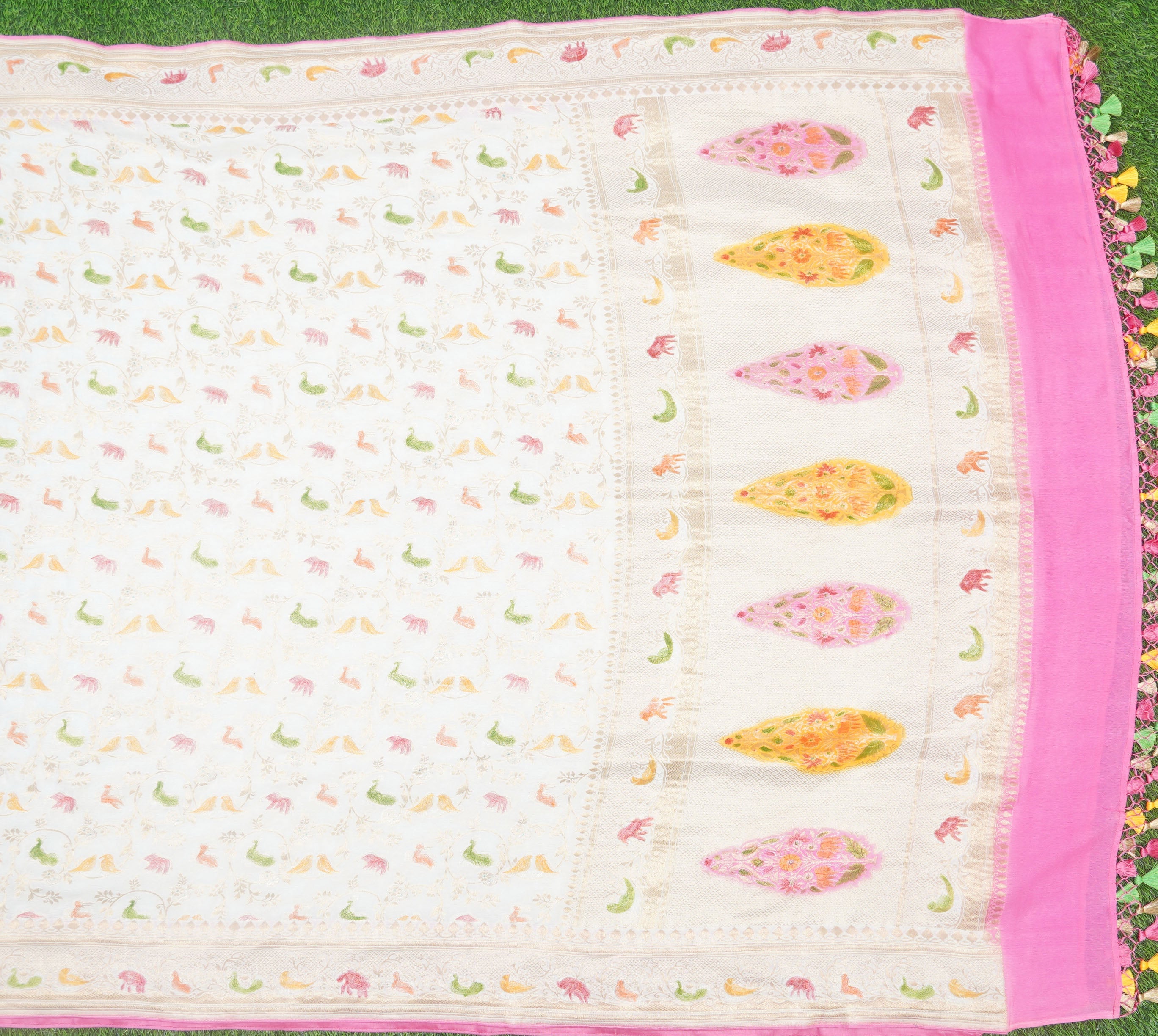 White & Pink Georgette Shikargah Banarasi Hand Brush Dupatta - Khinkhwab