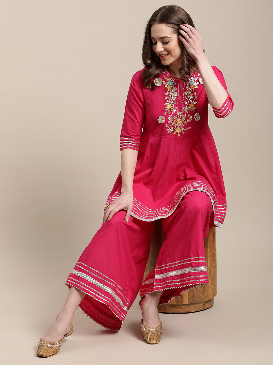 Handcrafted Gold Punjabi Jutti with Sequence Work - Khinkhwab