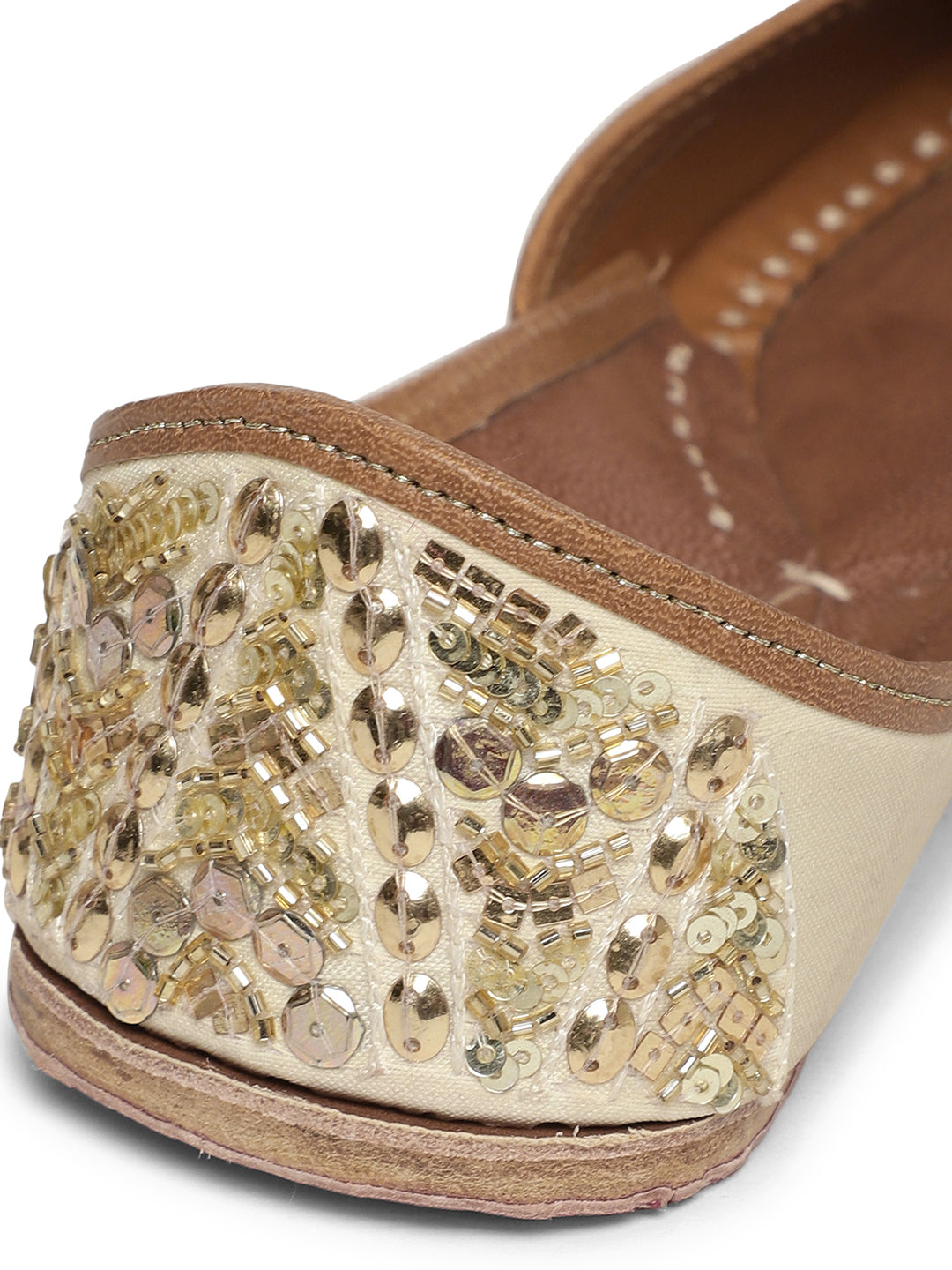 Handcrafted Beige Punjabi Jutti with Gold Embellishment - Khinkhwab