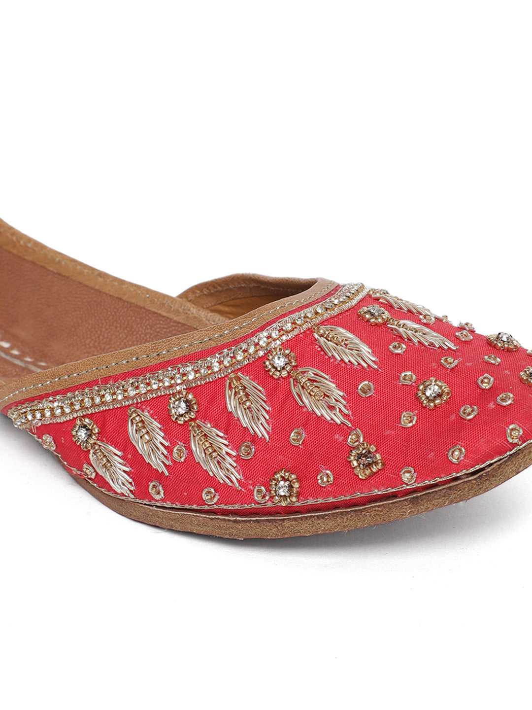 Handcrafted Red Punjabi Jutti with Gold Embellishment - Khinkhwab