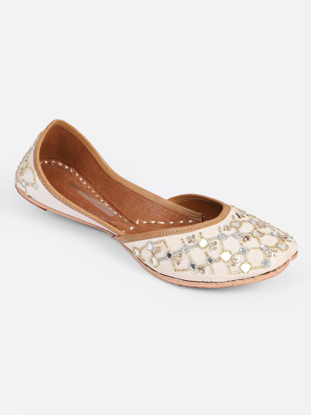 Handcrafted White Punjabi Jutti with Gold Embellishment - Khinkhwab