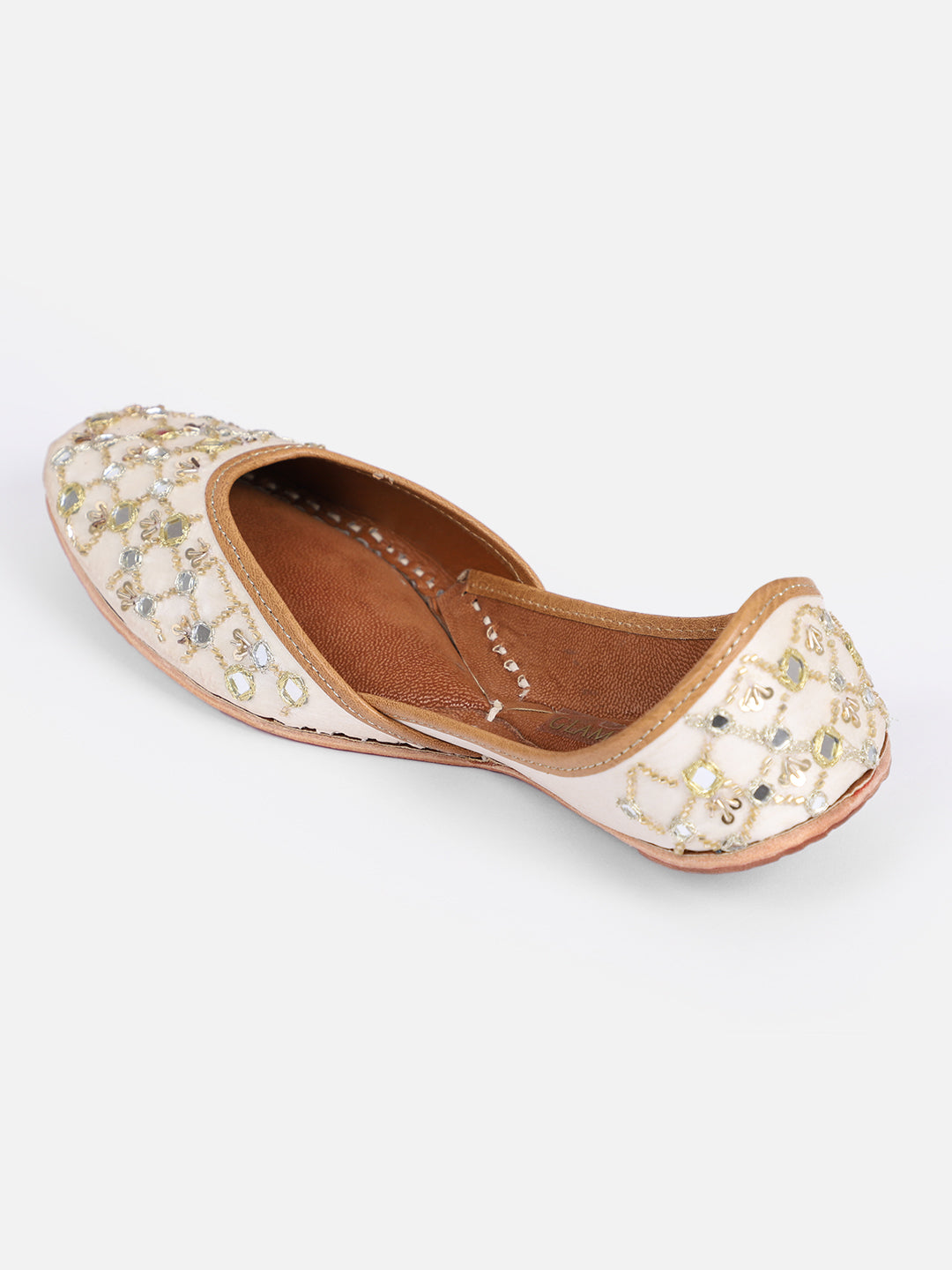 Handcrafted White Punjabi Jutti with Gold Embellishment - Khinkhwab