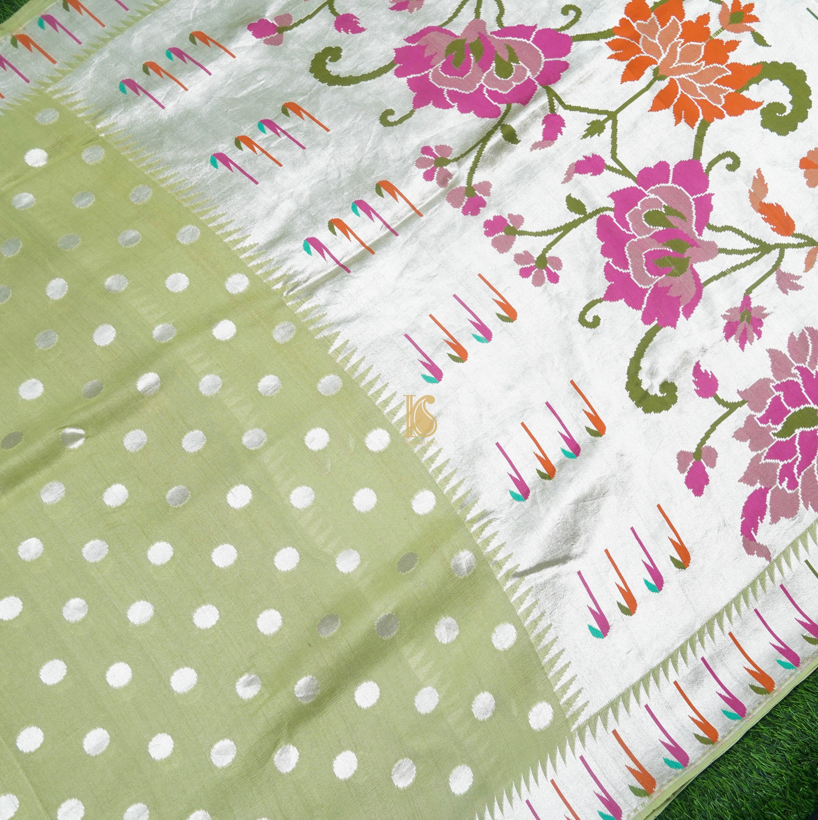 Handwoven Green Tussar Silver Zari Muniya Border Banarasi Saree - Khinkhwab