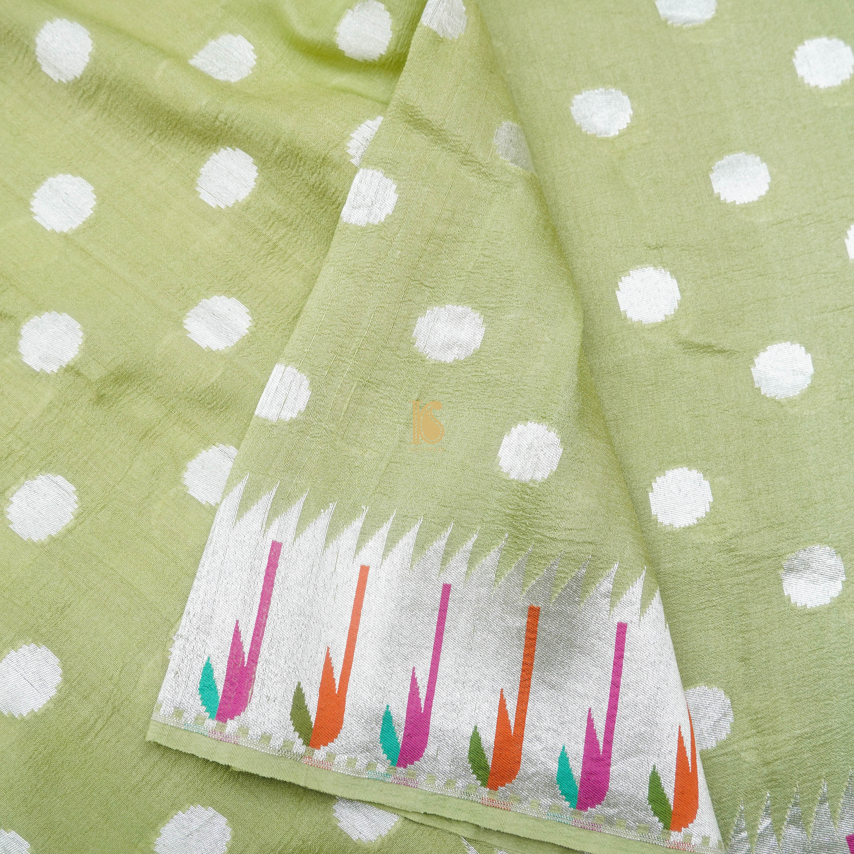 Handwoven Green Tussar Silver Zari Muniya Border Banarasi Saree - Khinkhwab