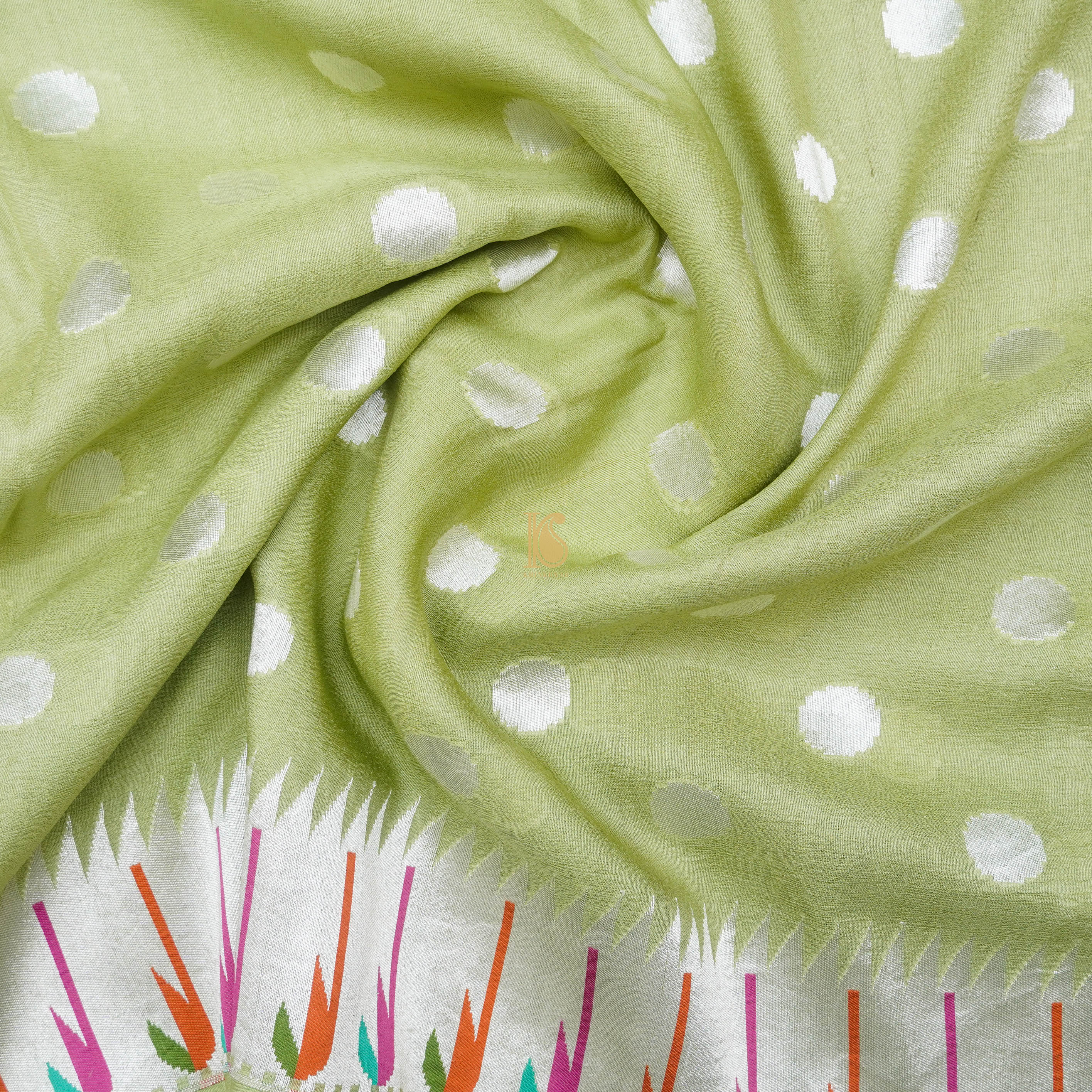 Handwoven Green Tussar Silver Zari Muniya Border Banarasi Saree - Khinkhwab