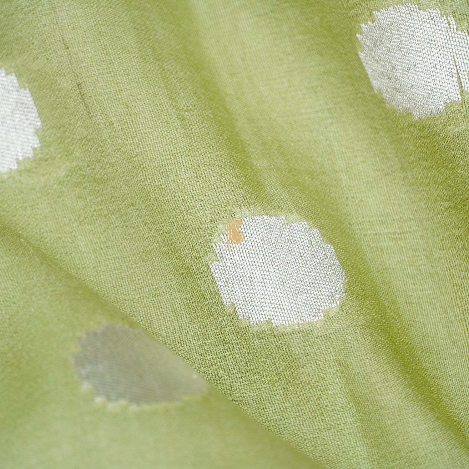 Handwoven Green Tussar Silver Zari Muniya Border Banarasi Saree - Khinkhwab